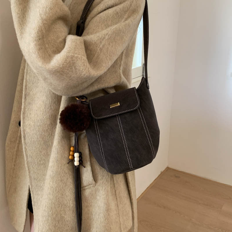 Ladies fashionable crossbody bag with fluffy pendant-https://detail.1688.com/offer/992380376855.html-Calm Wears-Braun-nothing-Calm Wears