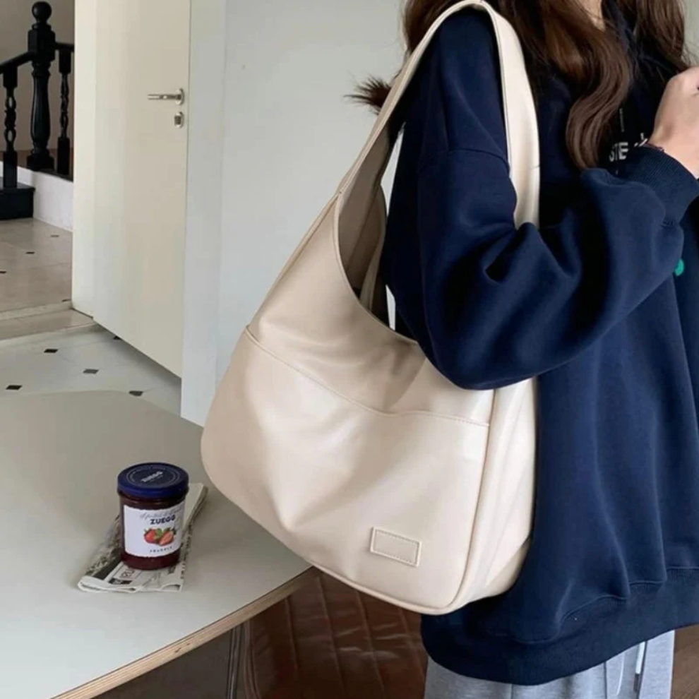 Minimalistic Shoulder Bag