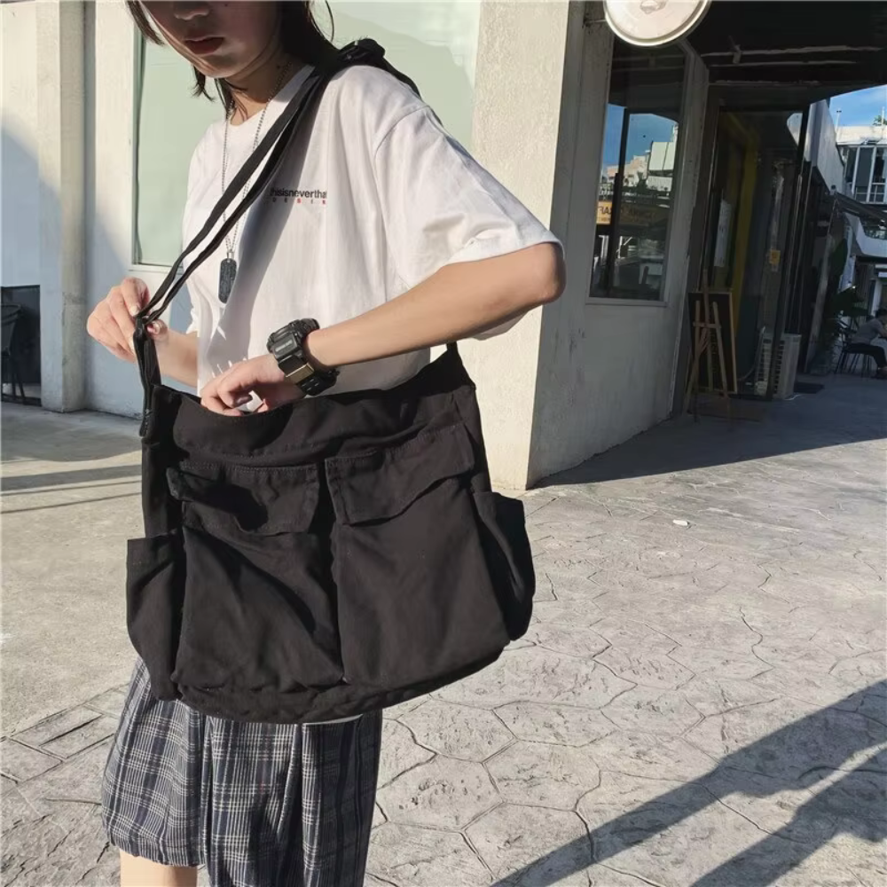 Shoulder bag with fold design