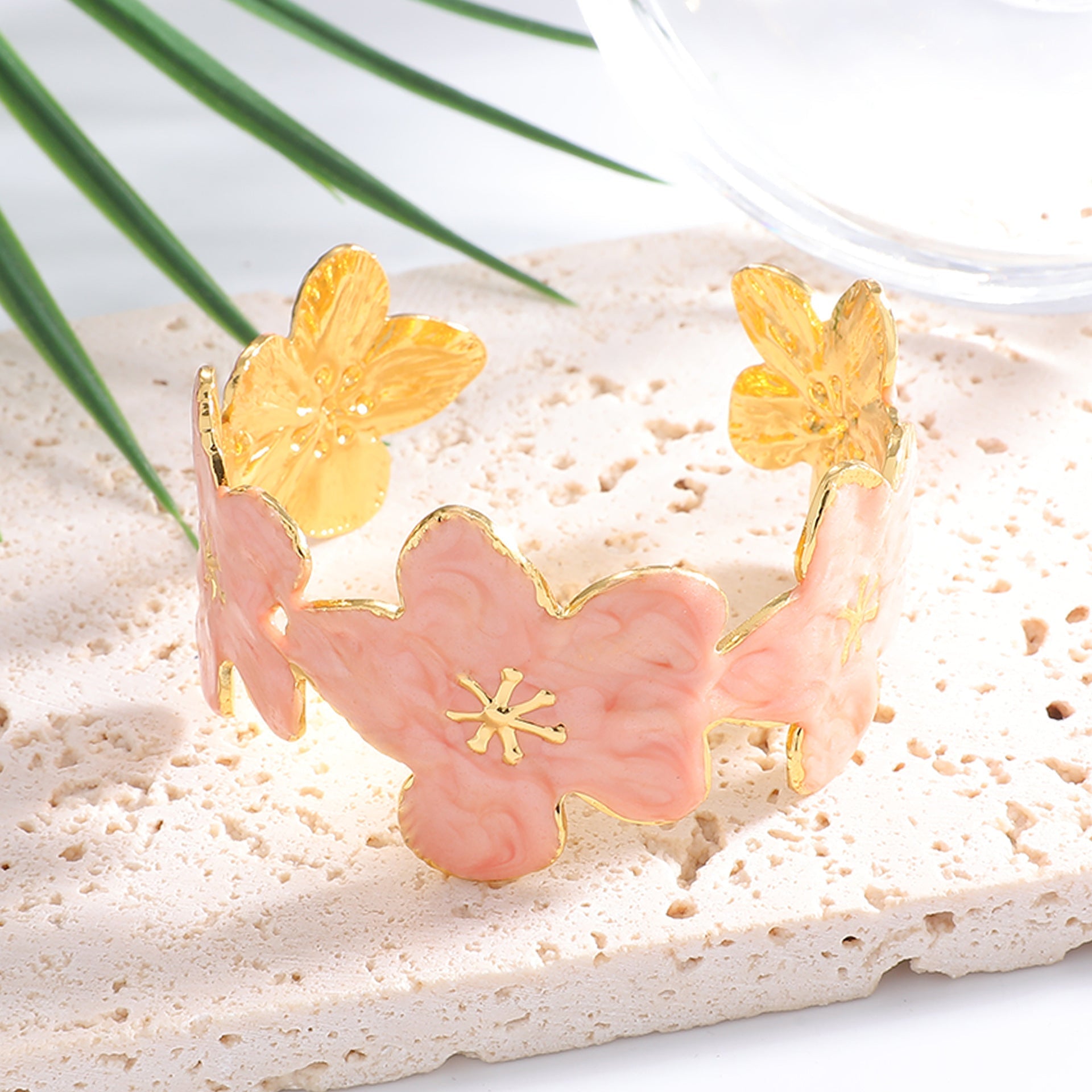 Ladies' bangle with floral motifs Calm Wears-https://detail.1688.com/offer/1055941439300.html-Calm Wears-Black-Calm Wears