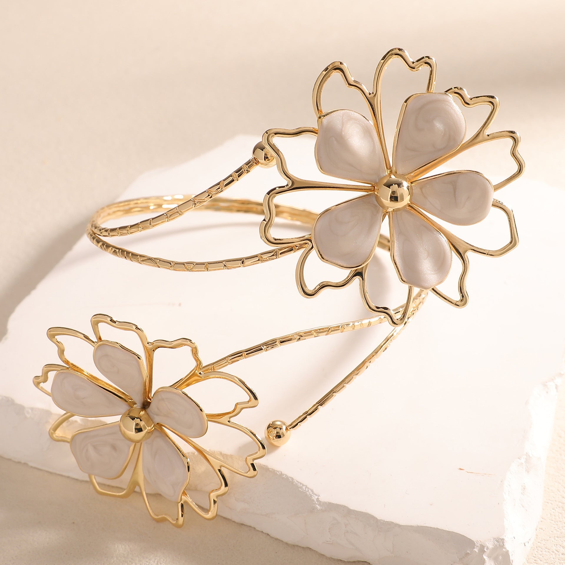 Ladies bracelet with artistic flower design Calm Wears-https://detail.1688.com/offer/1051505835518.html-Calm Wears-White-Calm Wears