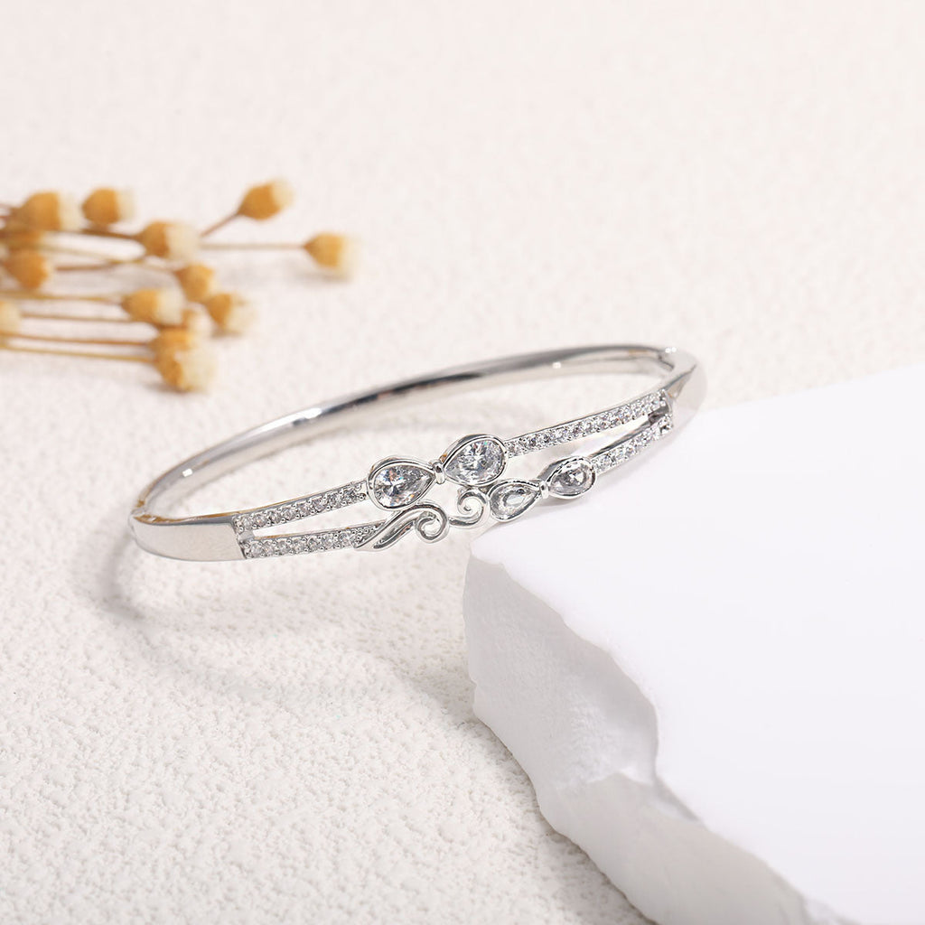 Ladies bracelet with elaborate infinity symbol and sparkling zirconia Calm Wears-https://detail.1688.com/offer/918155870352.html-Calm Wears-Gold-Calm Wears