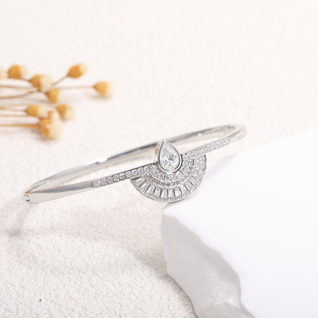 Ladies bracelet with elaborate infinity symbol and sparkling zirconia Calm Wears-https://detail.1688.com/offer/918155870352.html-Calm Wears-Gold-Calm Wears
