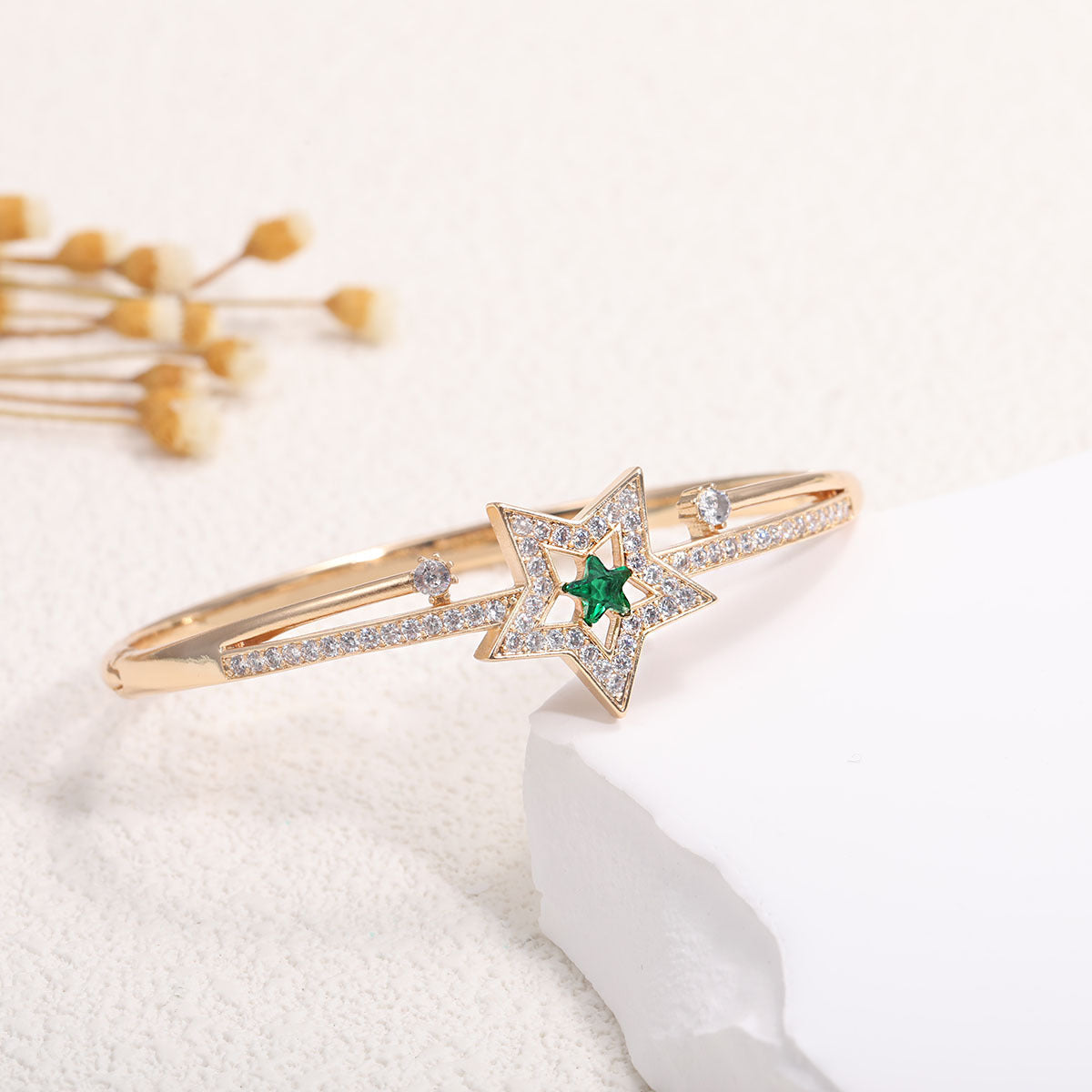 Ladies bracelet with elaborate infinity symbol and sparkling zirconia Calm Wears-https://detail.1688.com/offer/918155870352.html-Calm Wears-Goldgreen-Calm Wears