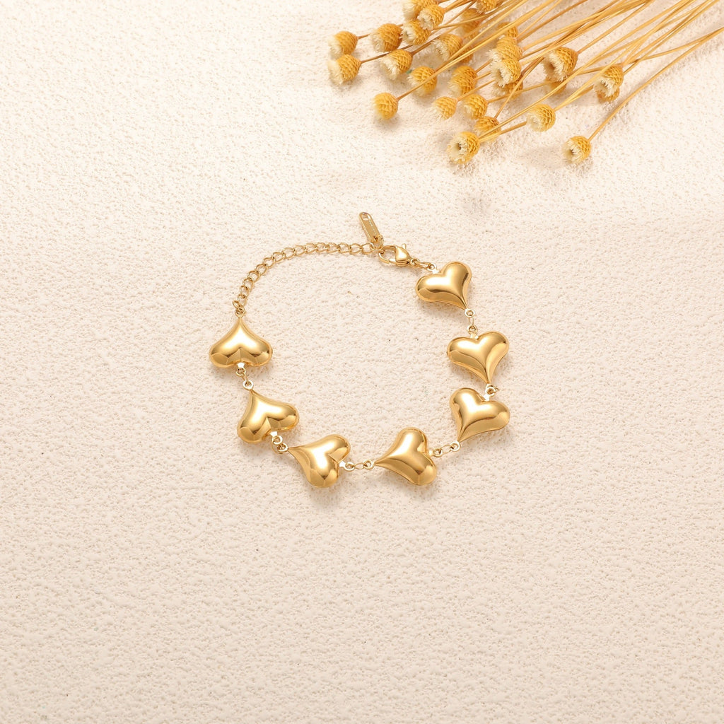 Ladies' bracelet with elegant heart design and fine link chain Calm Wears-https://detail.1688.com/offer/980513874773.html-Calm Wears-Unknown-Calm Wears