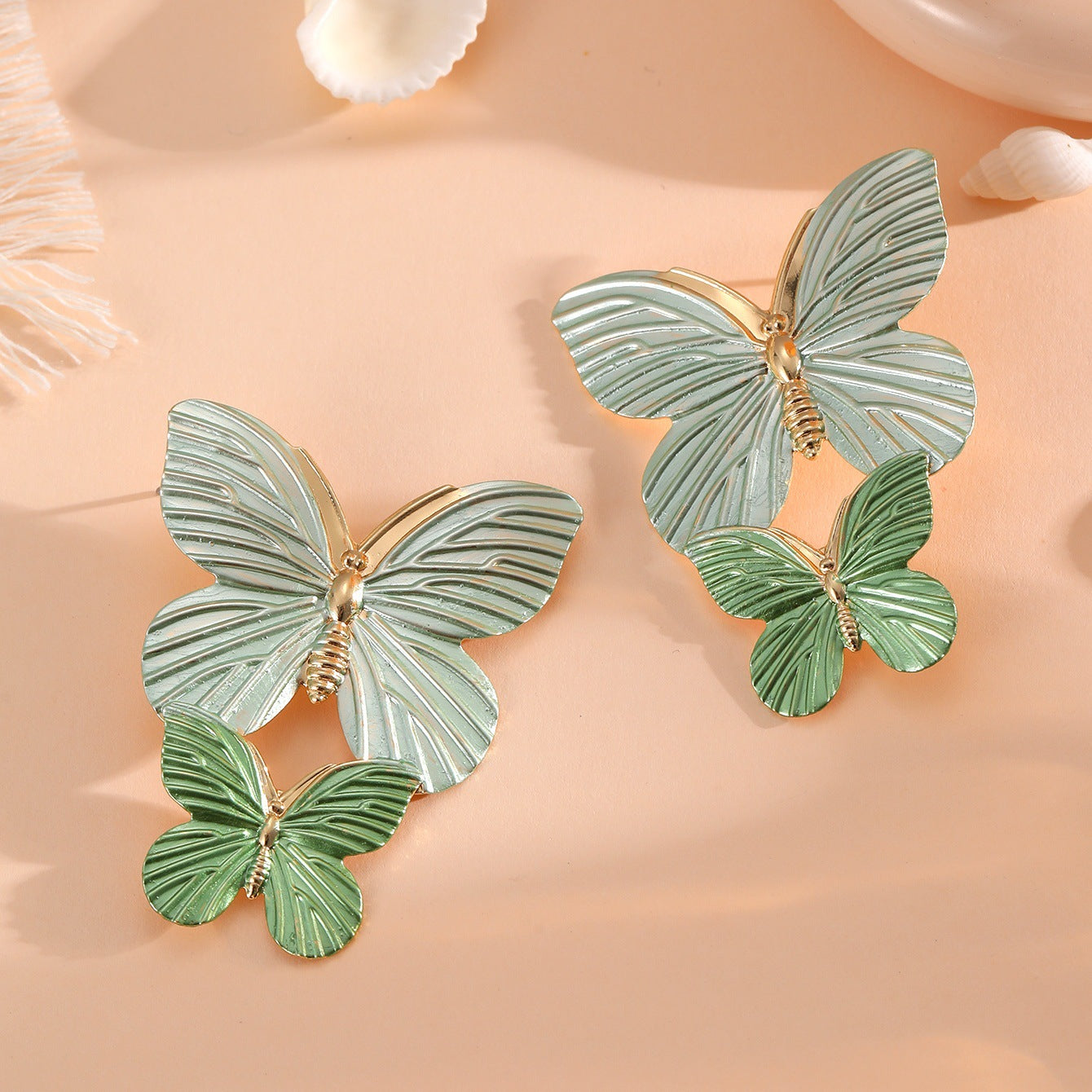 Ladies' brooches in elegant butterfly design Calm Wears-https://detail.1688.com/offer/956753521403.html-Calm Wears-Gold-Calm Wears