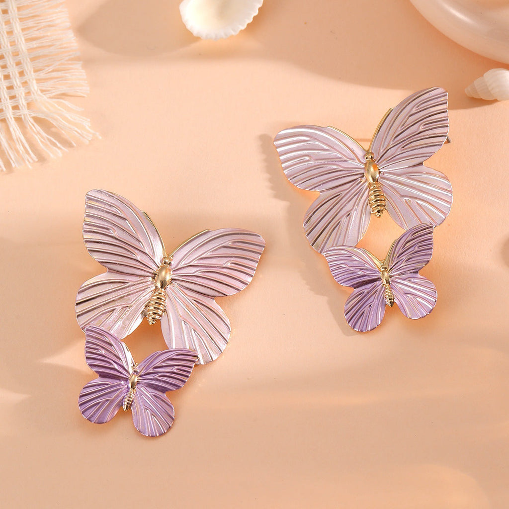 Ladies' brooches in elegant butterfly design Calm Wears-https://detail.1688.com/offer/956753521403.html-Calm Wears-Silver-Calm Wears