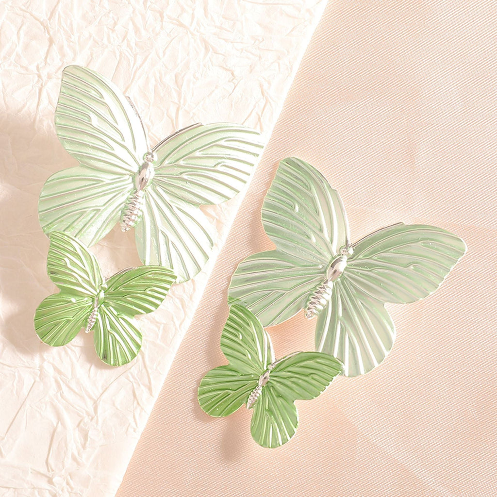 Ladies' brooches in elegant butterfly design Calm Wears-https://detail.1688.com/offer/956753521403.html-Calm Wears-Silver-Calm Wears