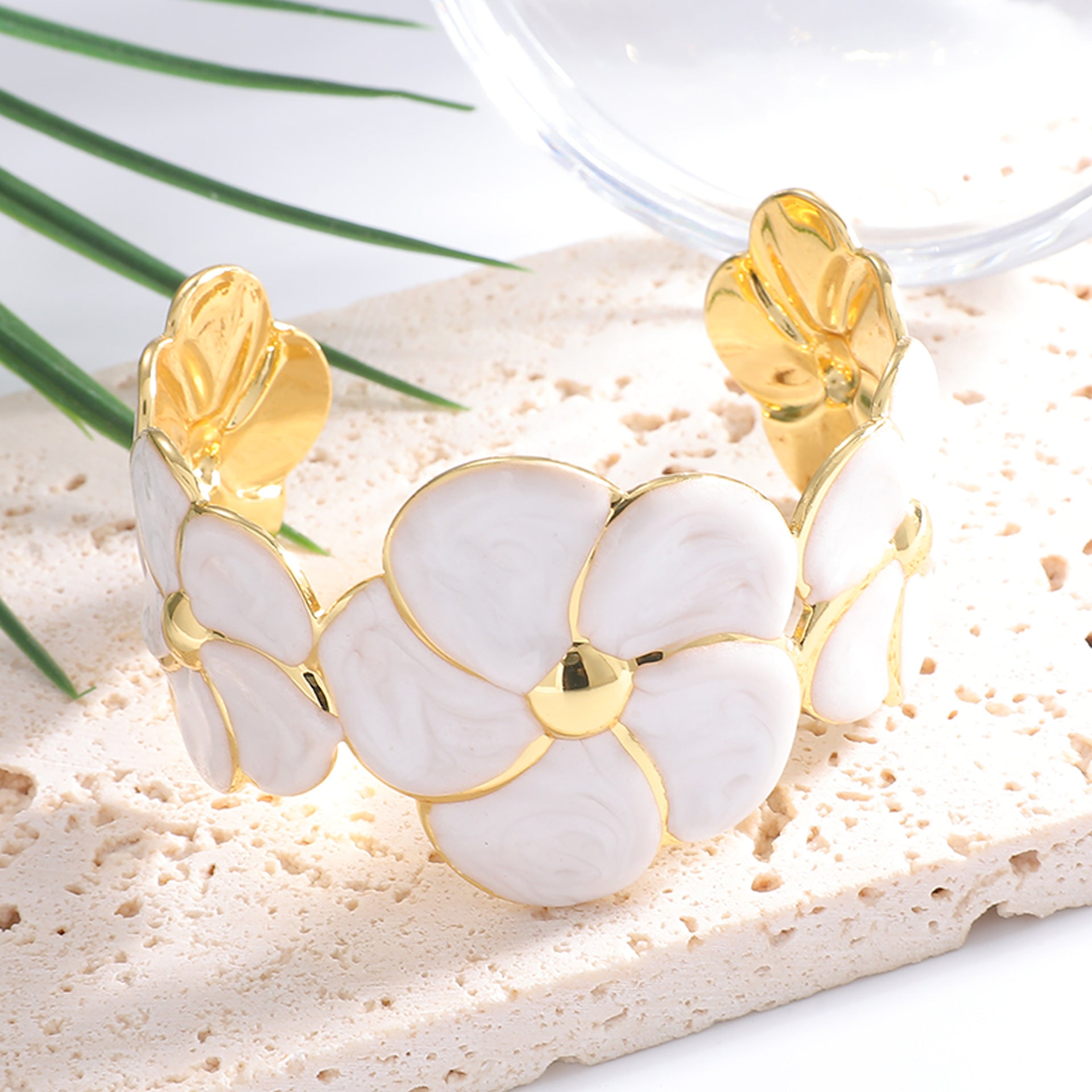 Ladies cuff bracelet with elaborate flower pattern Calm Wears-https://detail.1688.com/offer/1055939603142.html-Calm Wears-White-Calm Wears
