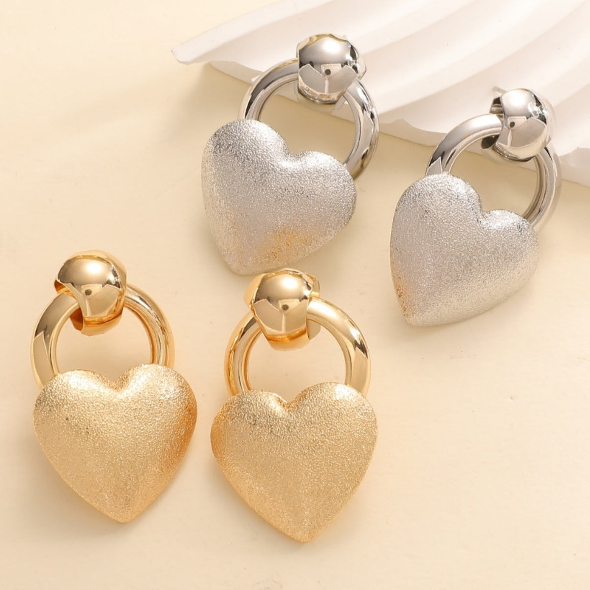 Ladies earrings in elegant heart design Calm Wears-https://detail.1688.com/offer/993035321612.html-Calm Wears-Gold-Calm Wears