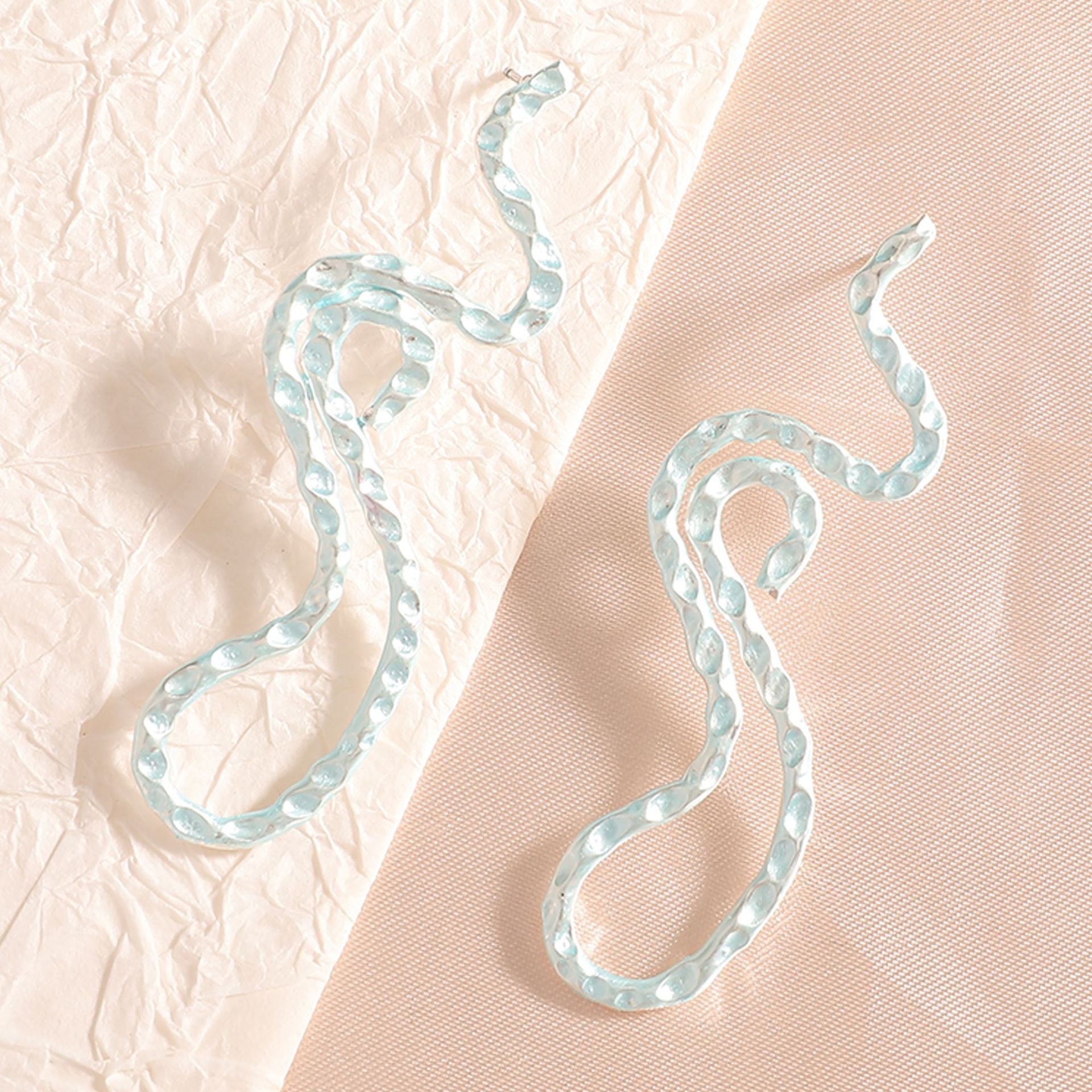 Ladies earrings in elegant wave pattern Calm Wears-https://detail.1688.com/offer/1046674865870.html-Calm Wears-Unknown-Calm Wears