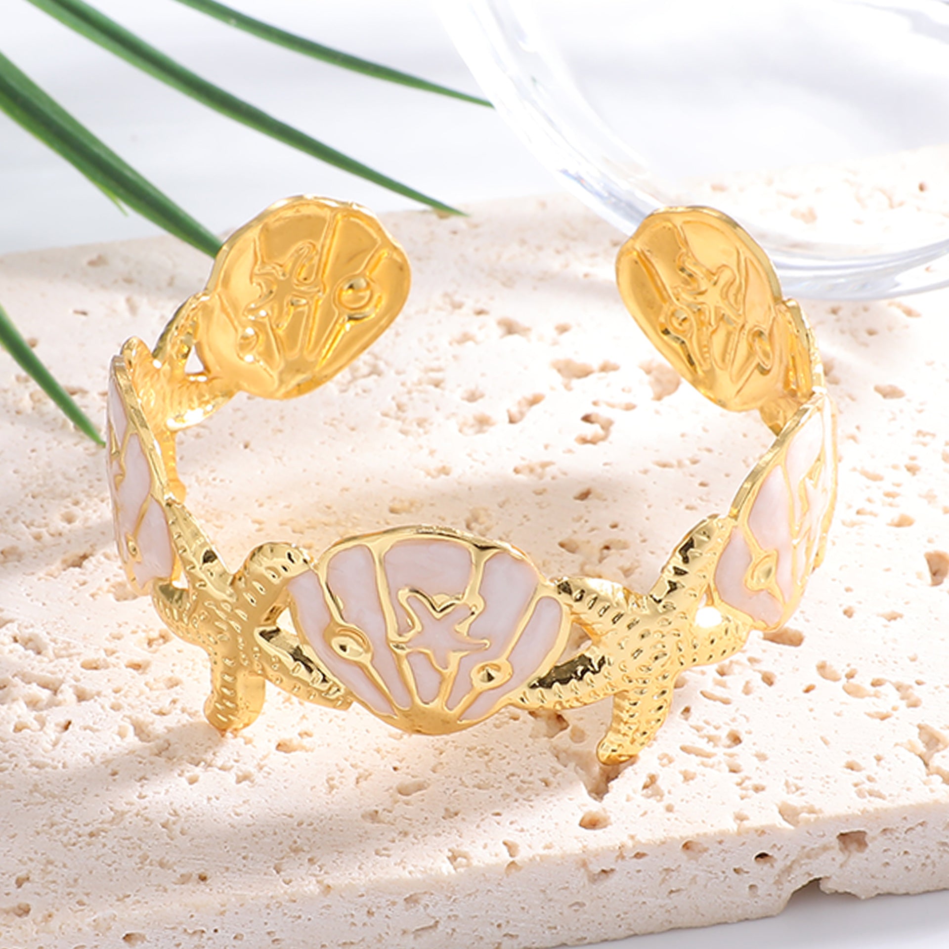 Ladies Elegant Wave-Shaped Bracelets Calm Wears-https://detail.1688.com/offer/1058642796434.html-Calm Wears-White-Calm Wears