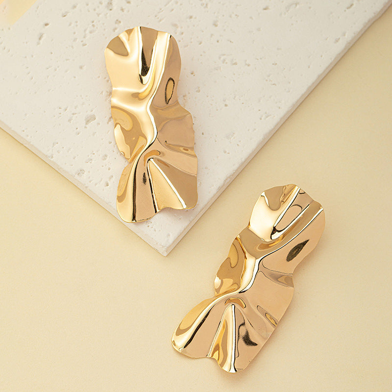 Ladies Hanging Earrings in Modern Elegance Design Calm Wears-https://detail.1688.com/offer/800210658742.html-Calm Wears-Gold yellow-Calm Wears