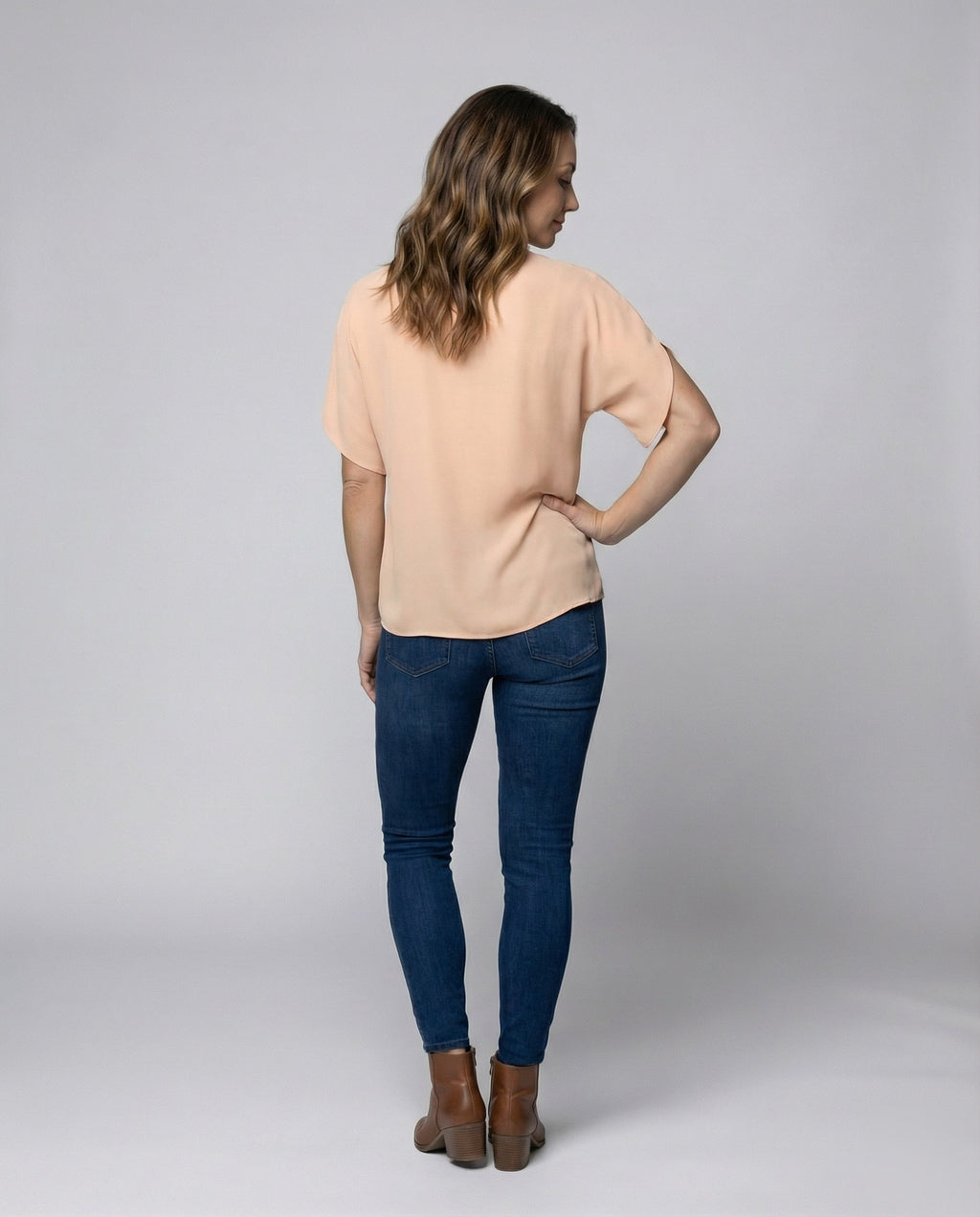 Product 15566705426762 - back_view