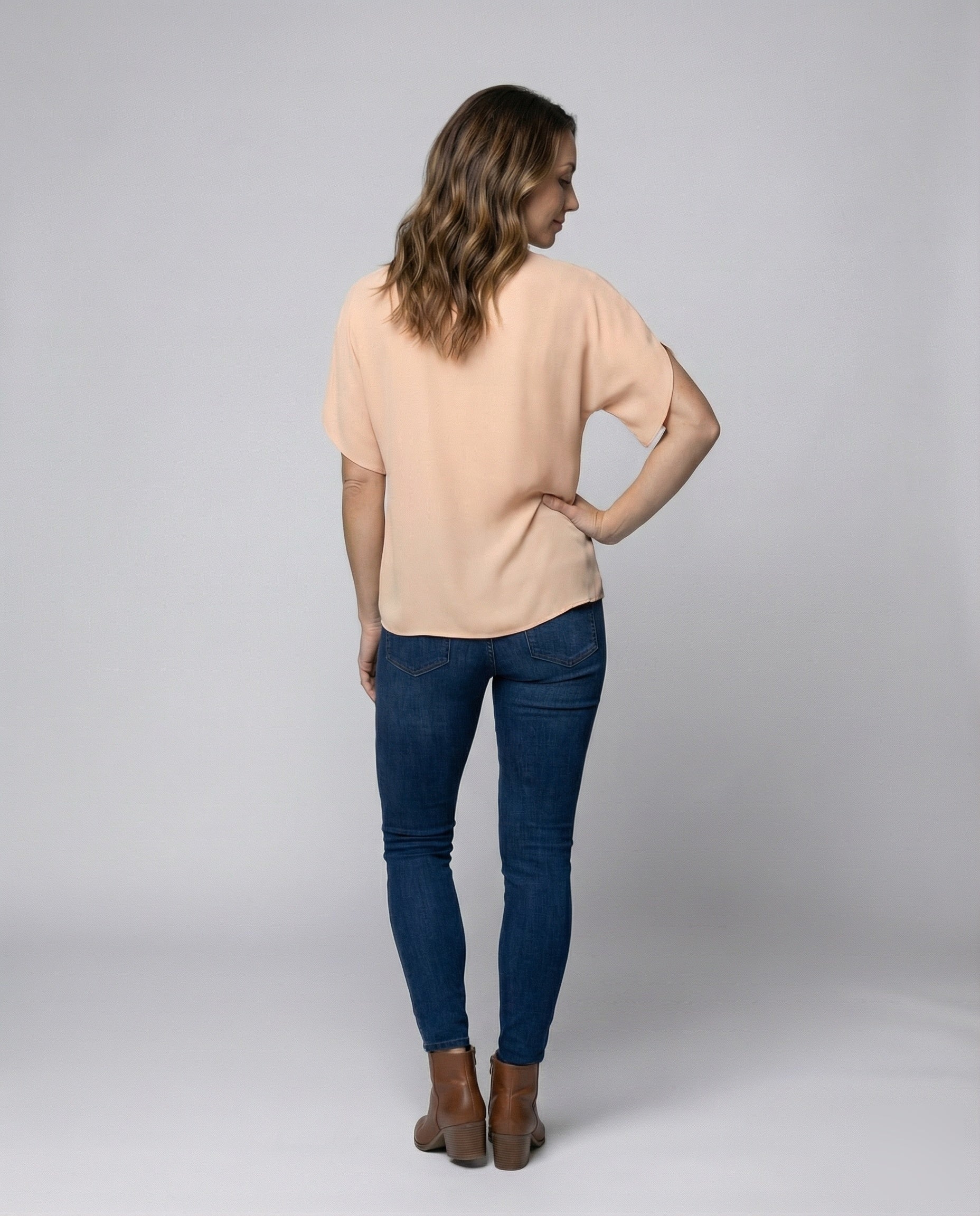 Product 15566705426762 - back_view