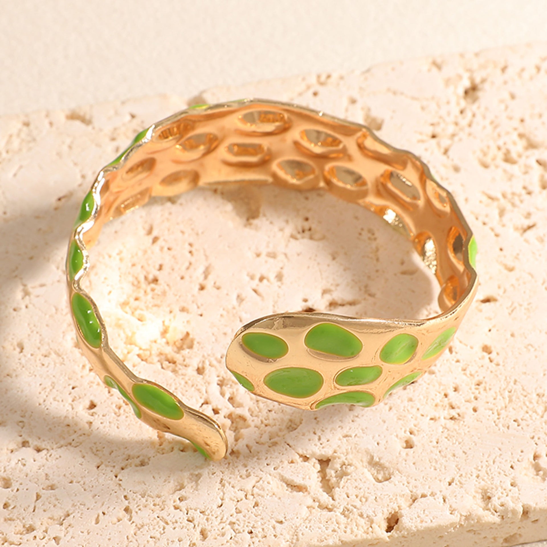 Ladies Open Bangle in Elegant Snake Design Calm Wears-https://detail.1688.com/offer/1046056885092.html-Calm Wears-Green-Calm Wears