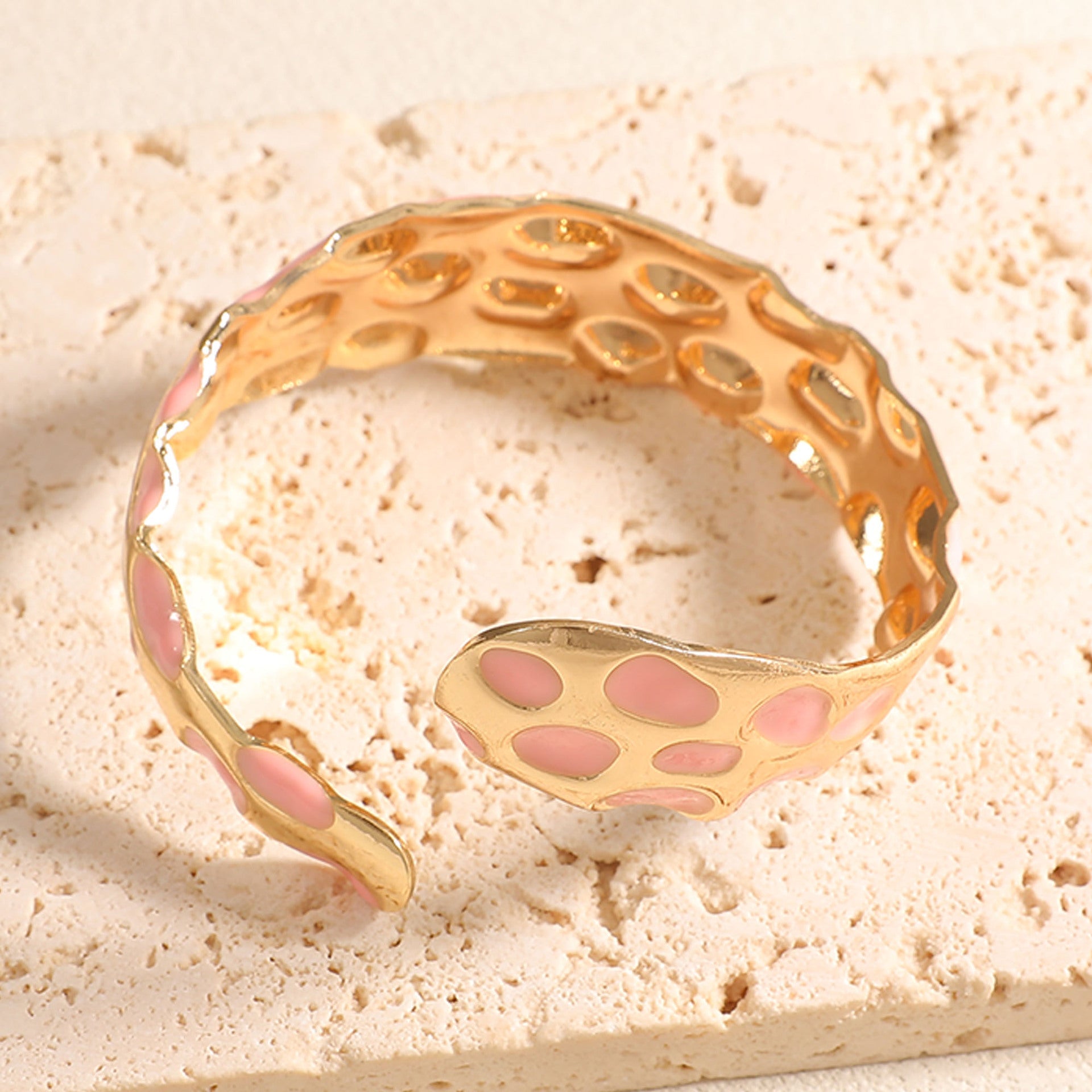 Ladies Open Bangle in Elegant Snake Design Calm Wears-https://detail.1688.com/offer/1046056885092.html-Calm Wears-Rosa-Calm Wears