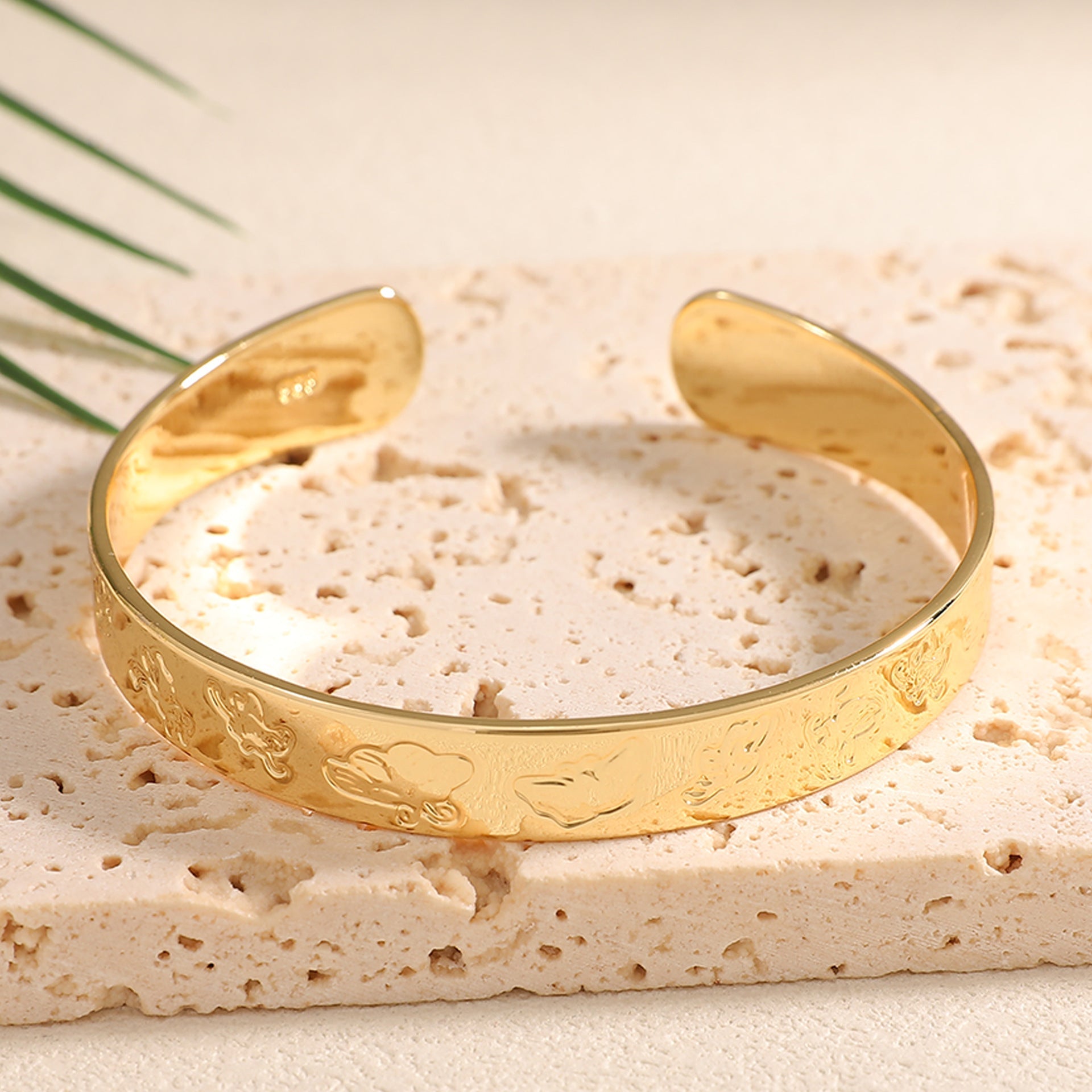 Ladies Open Bangle with Artistic Coral Pattern Calm Wears-https://detail.1688.com/offer/1050314144149.html-Calm Wears-A40-Calm Wears