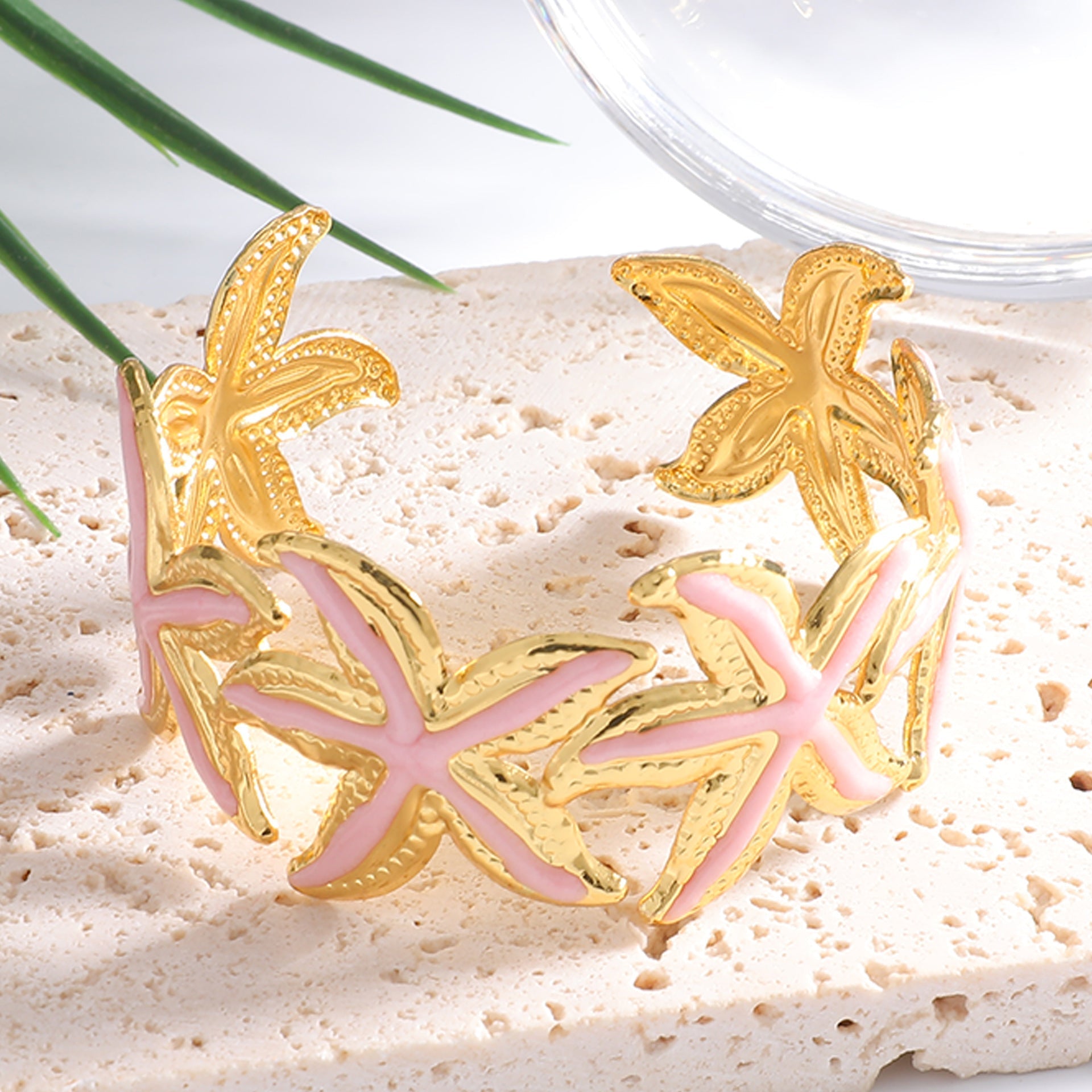 Ladies Open Cuff Bracelet with Expressive Star Motif Calm Wears-https://detail.1688.com/offer/1058217884636.html-Calm Wears-Rosa-Calm Wears