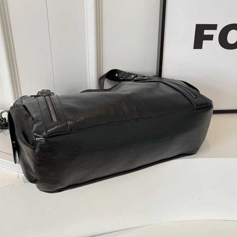 Elegant shoulder bag