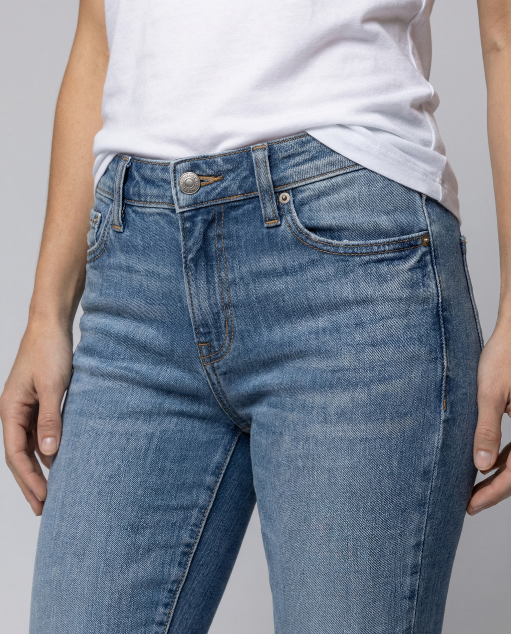 Trendy Women's Ripped Jeans-leenders-&-vink20250312-Calm Wears-Sky blue-S-Calm Wears