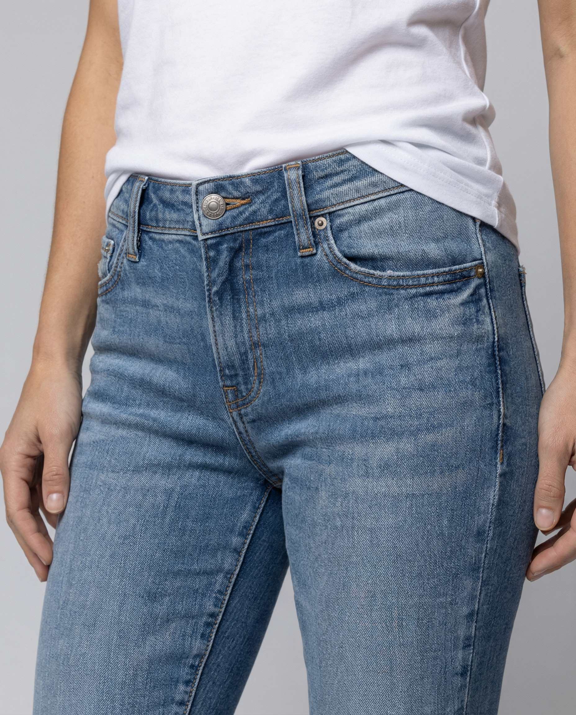 Trendy Women's Ripped Jeans-leenders-&-vink20250312-Calm Wears-Sky blue-S-Calm Wears