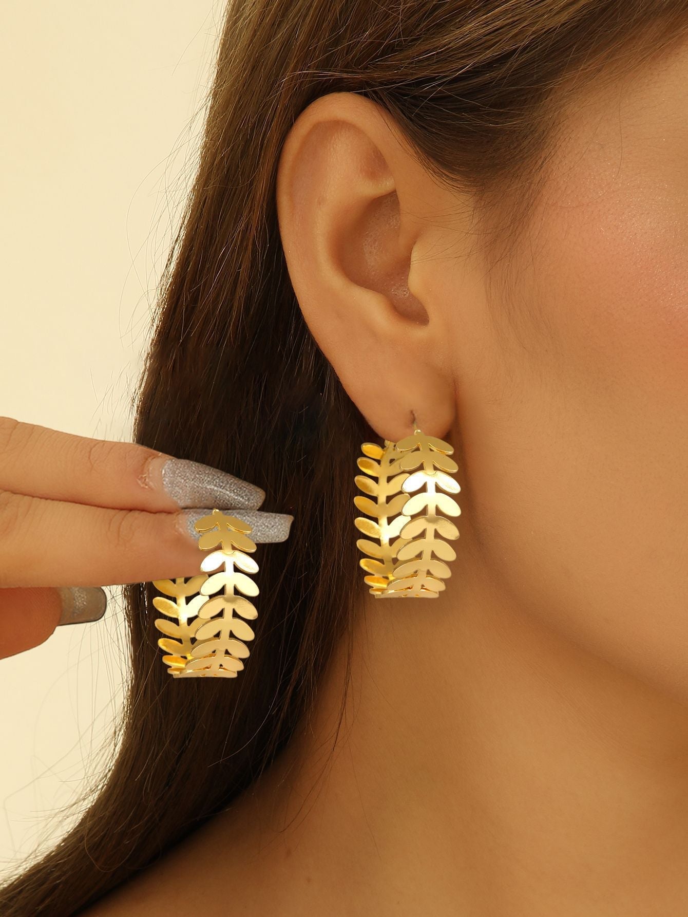 Women artistically designed hoops Calm Wears-https://detail.1688.com/offer/826436901446.html-Calm Wears-Gold-Calm Wears