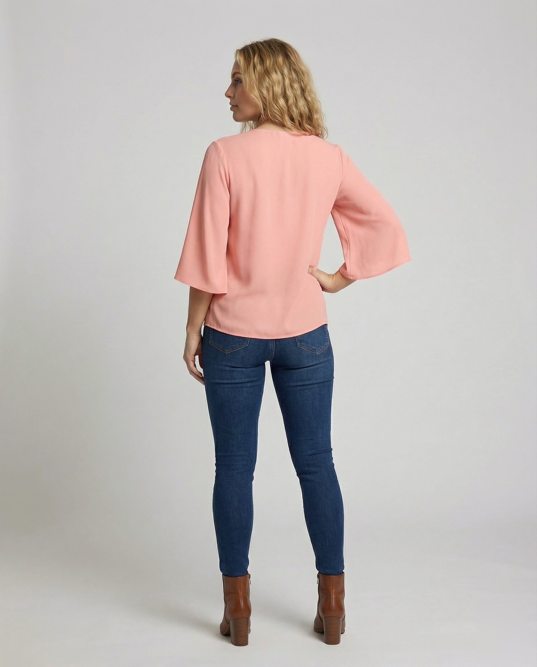Product 15566733443402 - back_view