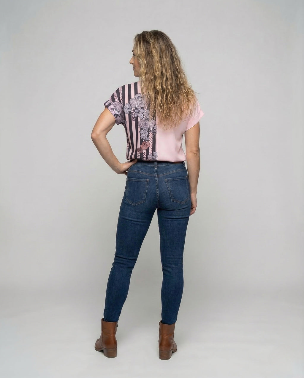 Product 15533343605066 - back_view