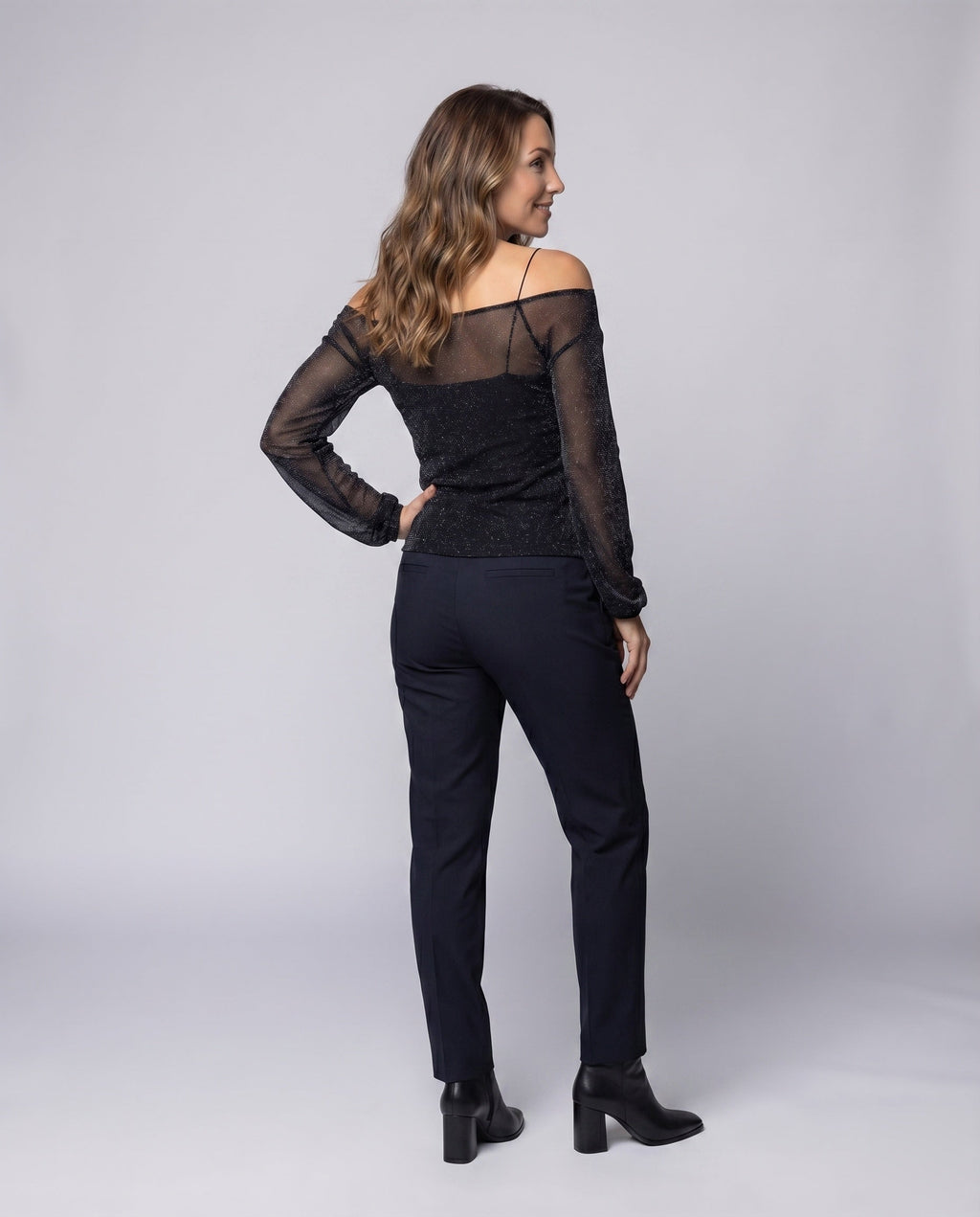 Product 15606906028362 - back_view