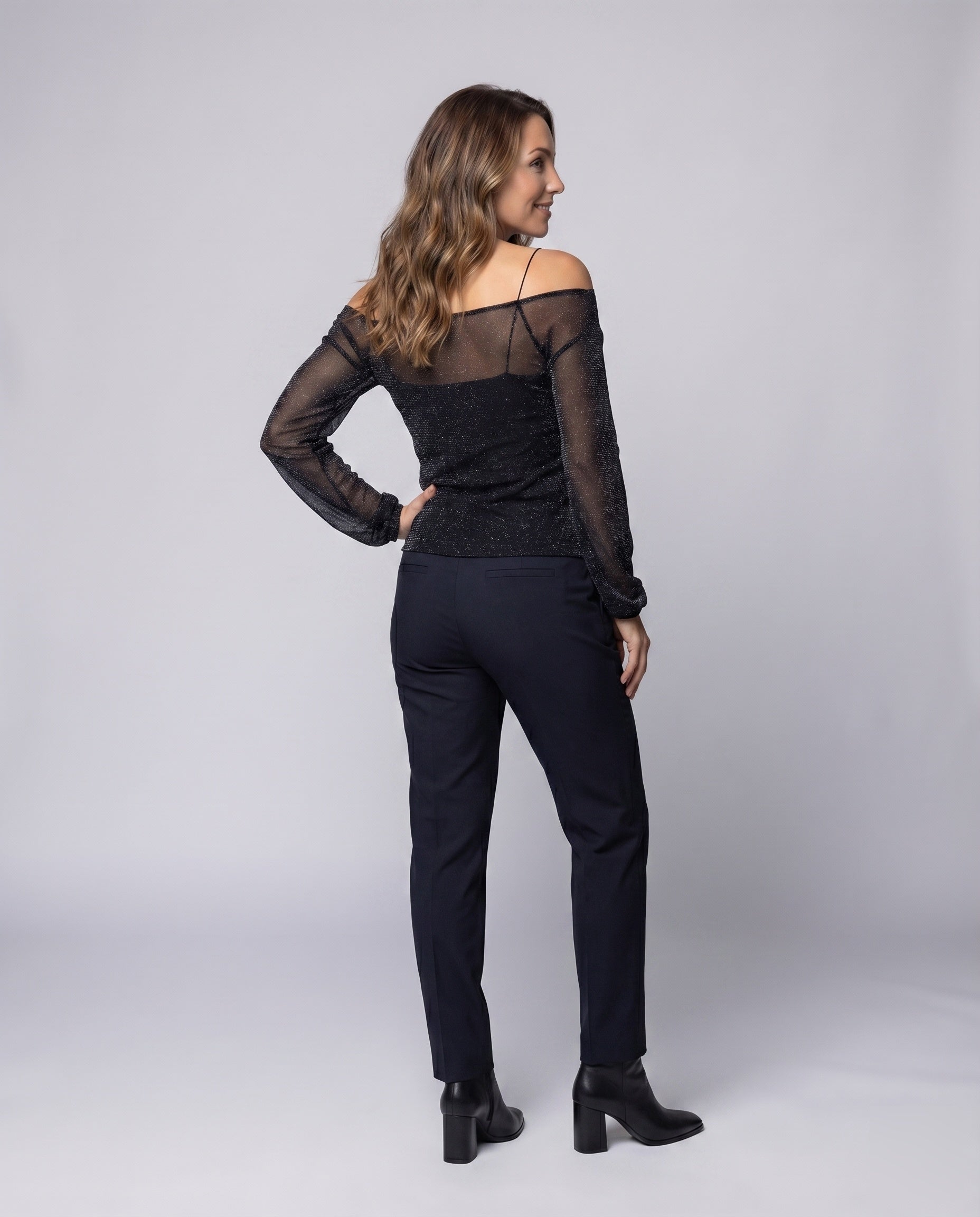 Product 15606906028362 - back_view