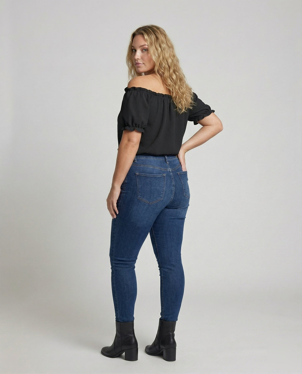 Product 15579304755530 - back_view
