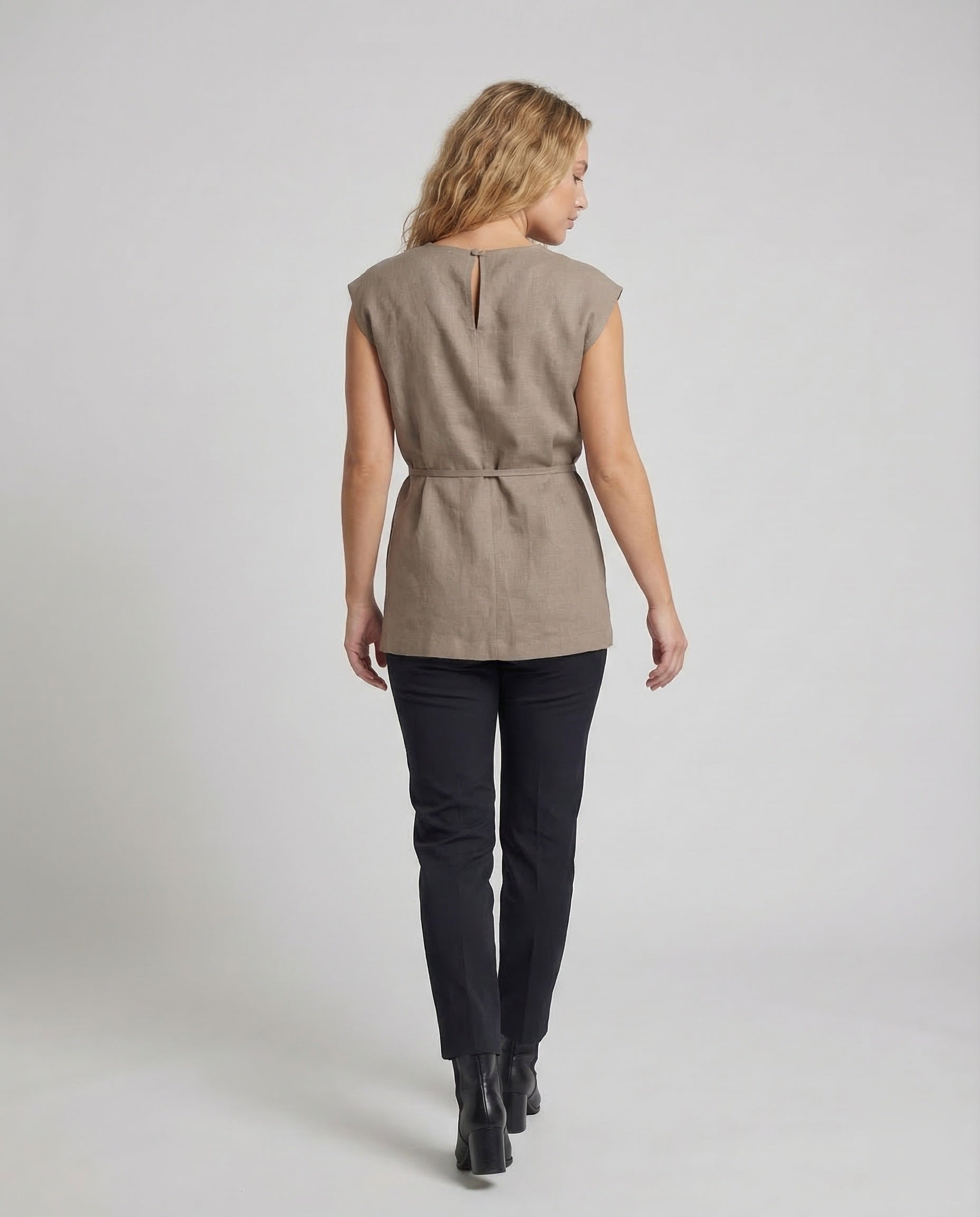 Product 15539096781130 - back_view