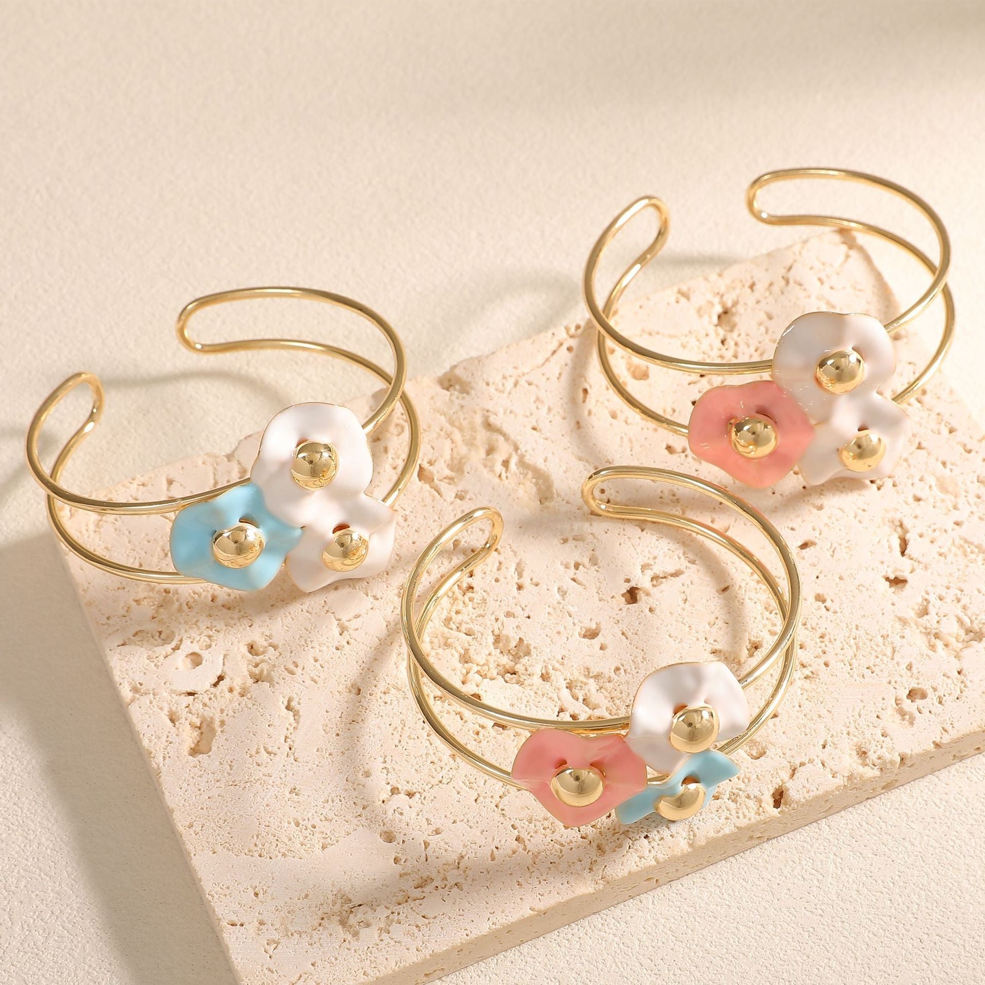 Women's bangle with elaborate floral design Calm Wears-https://detail.1688.com/offer/1048202083739.html-Calm Wears-Style 3-Calm Wears