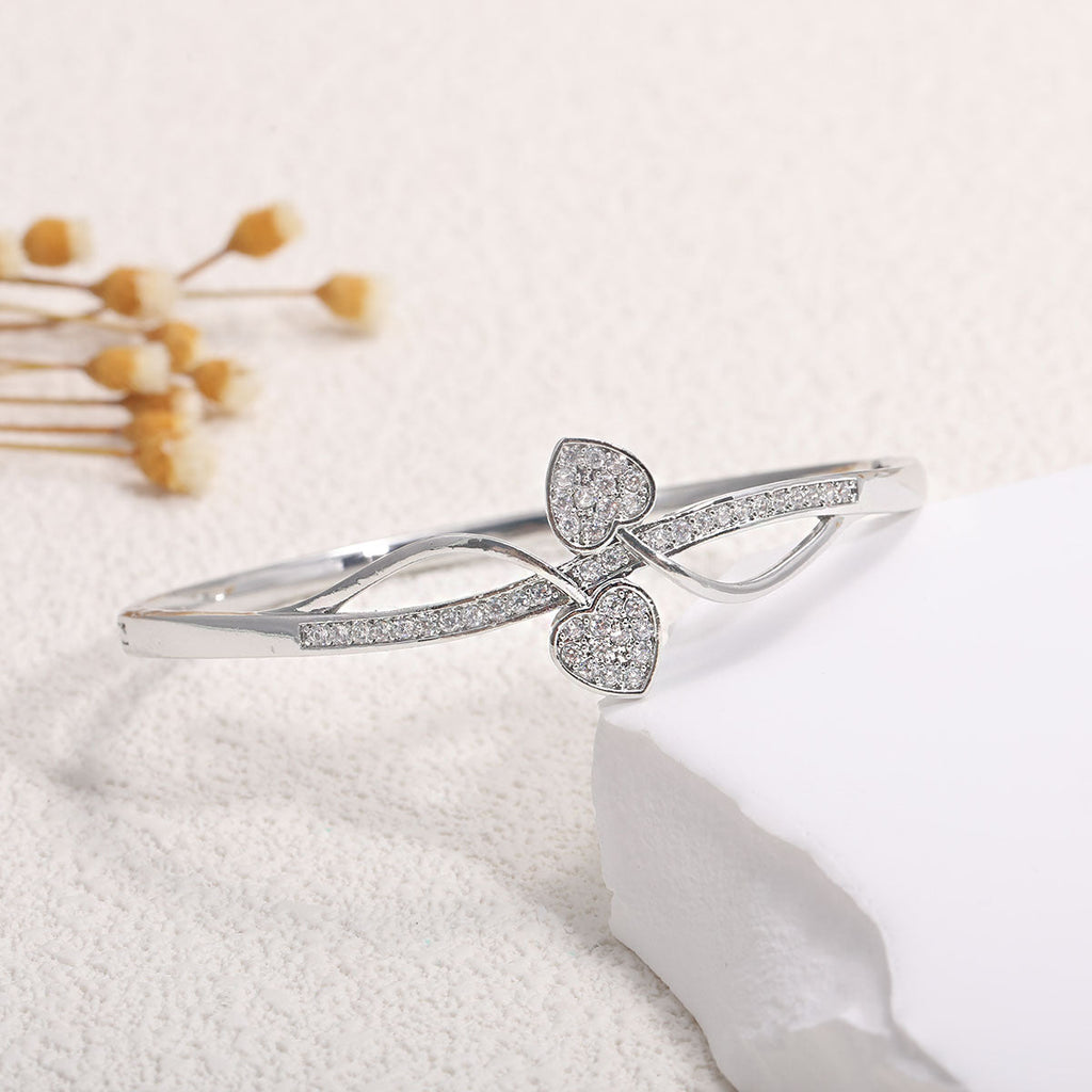 Women's bangle with elegant infinity pattern and sparkling zirconia Calm Wears-https://detail.1688.com/offer/1048981757607.html-Calm Wears-Gold-Calm Wears