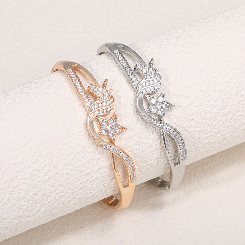 Women's bangle with elegant infinity pattern and sparkling zirconia Calm Wears-https://detail.1688.com/offer/1048981757607.html-Calm Wears-Gold-Calm Wears