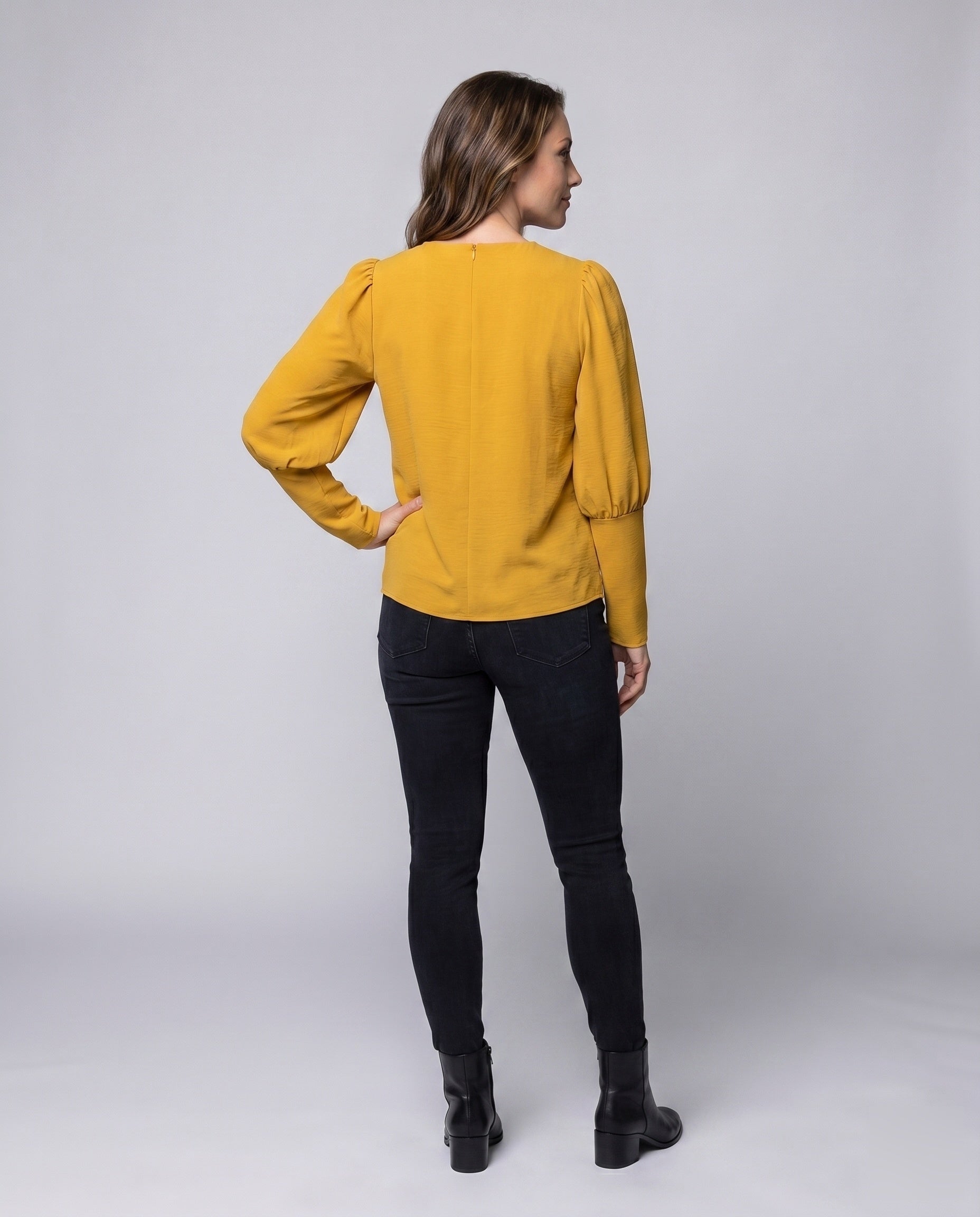 Product 15633169744202 - back_view