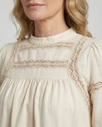 Product 15479716053322 - close_up_detail