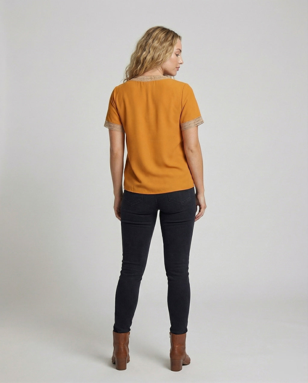 Product 15579320123722 - back_view