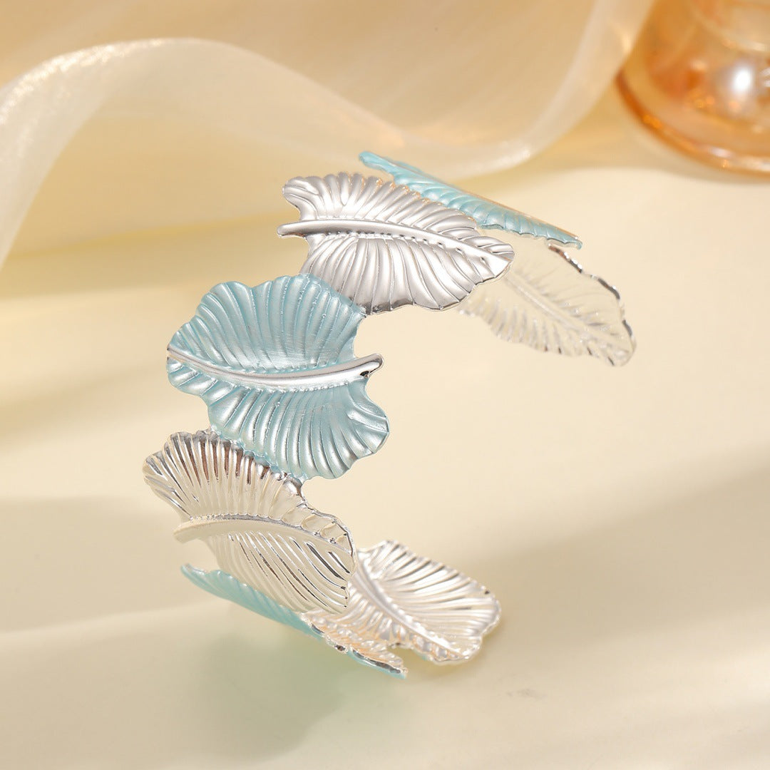 Women’s bracelet with elaborate leaf design Calm Wears-https://detail.1688.com/offer/964922007345.html-Calm Wears-Black-Calm Wears