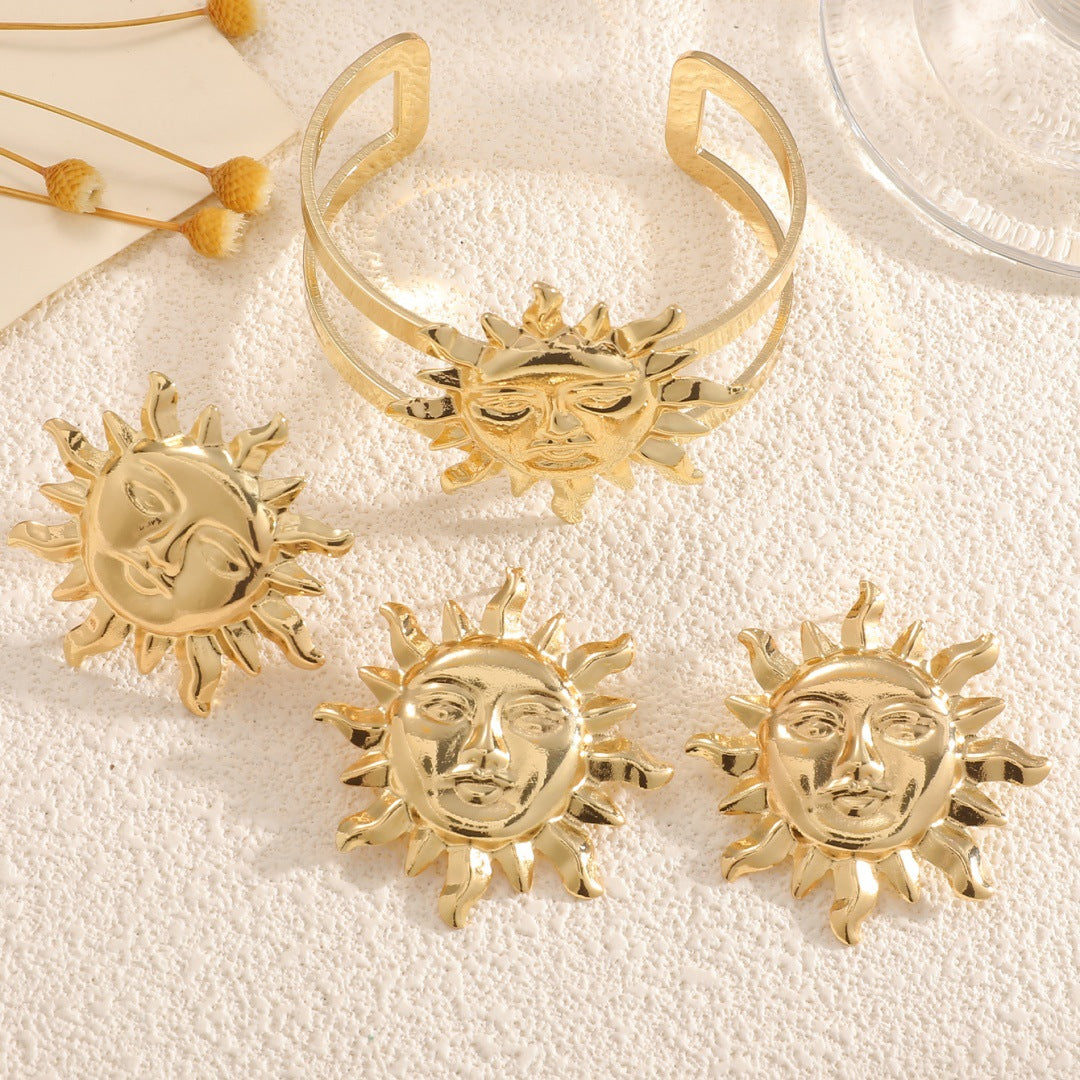 Women's bracelet with elaborate sun design Calm Wears-https://detail.1688.com/offer/1040159981380.html-Calm Wears-Gold-Calm Wears
