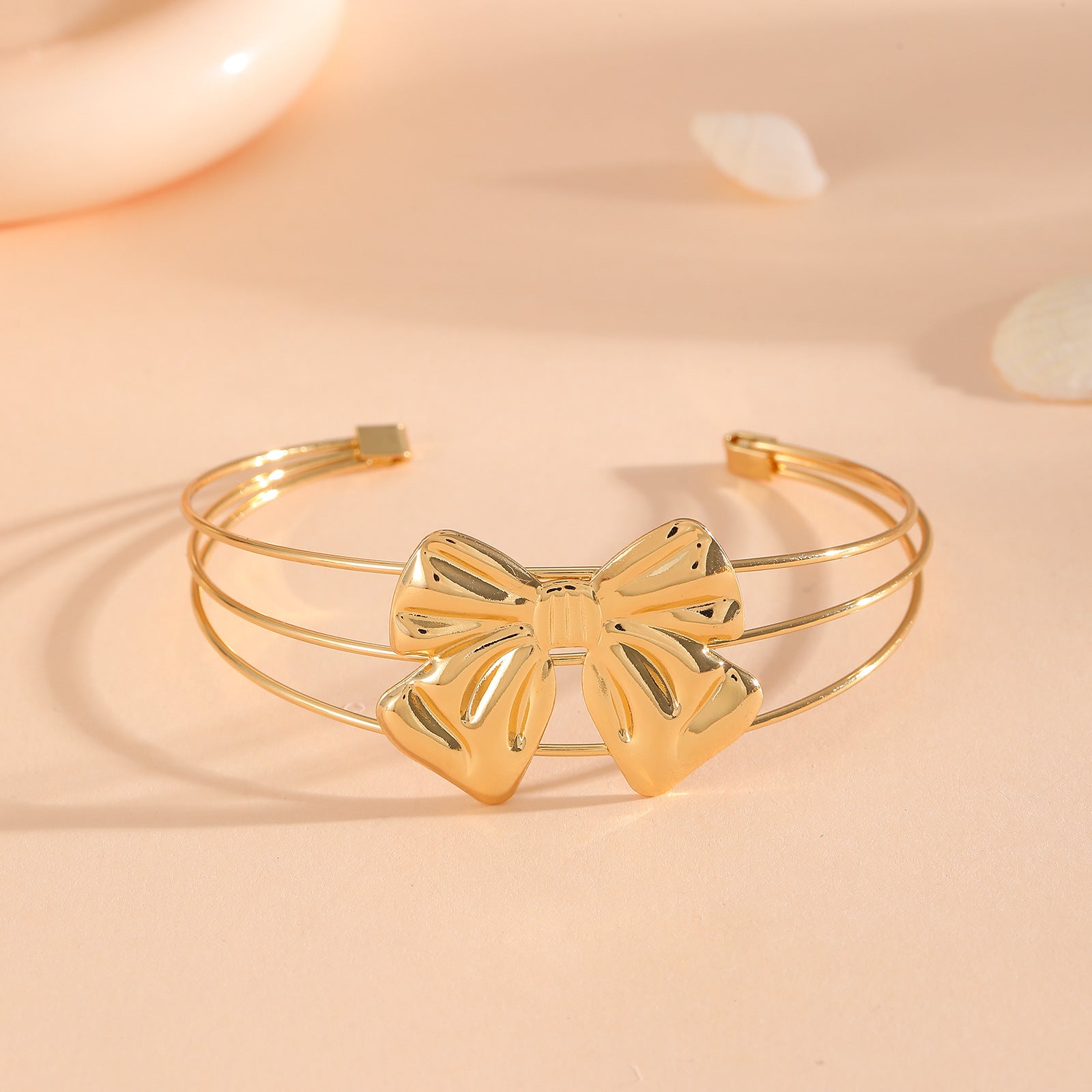 Women's bracelet with intricate bow design Calm Wears-https://detail.1688.com/offer/939075742067.html-Calm Wears-Calm Wears