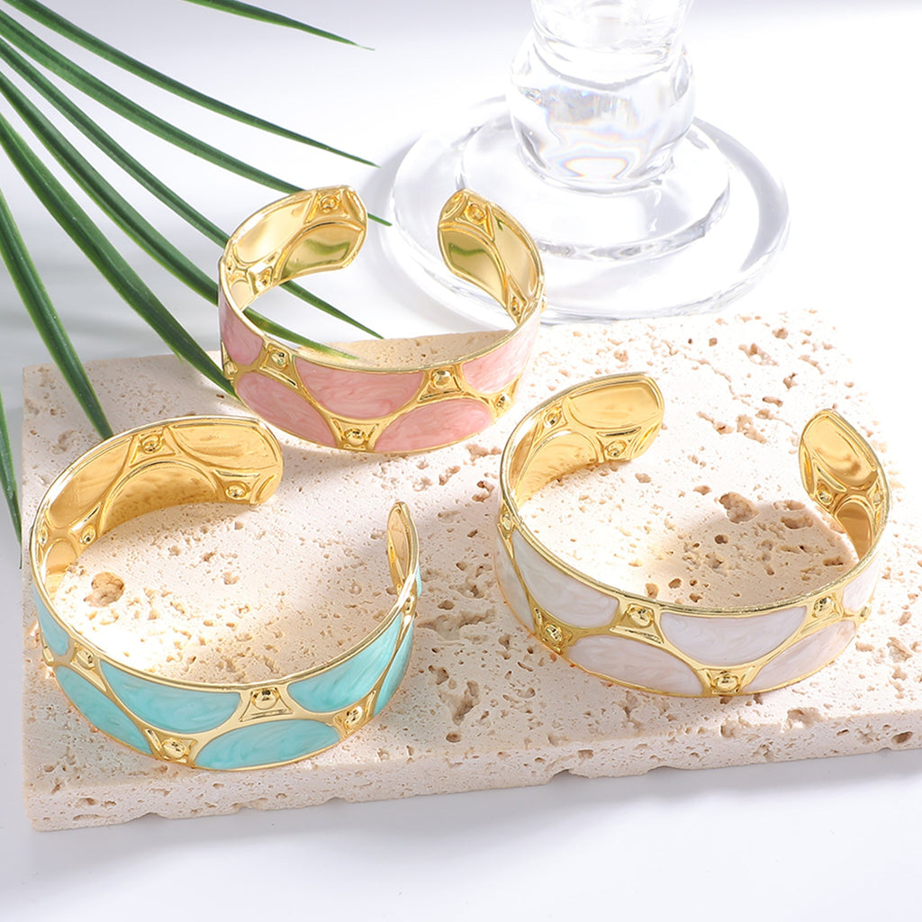 Women's cuff bracelet with artistic design Calm Wears-https://detail.1688.com/offer/1056647631822.html-Calm Wears-Light blue-Calm Wears