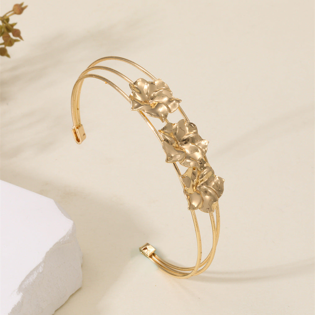 Women's cuff bracelet with artistic leaf motif Calm Wears-https://detail.1688.com/offer/898942880722.html-Calm Wears-Silver-Calm Wears