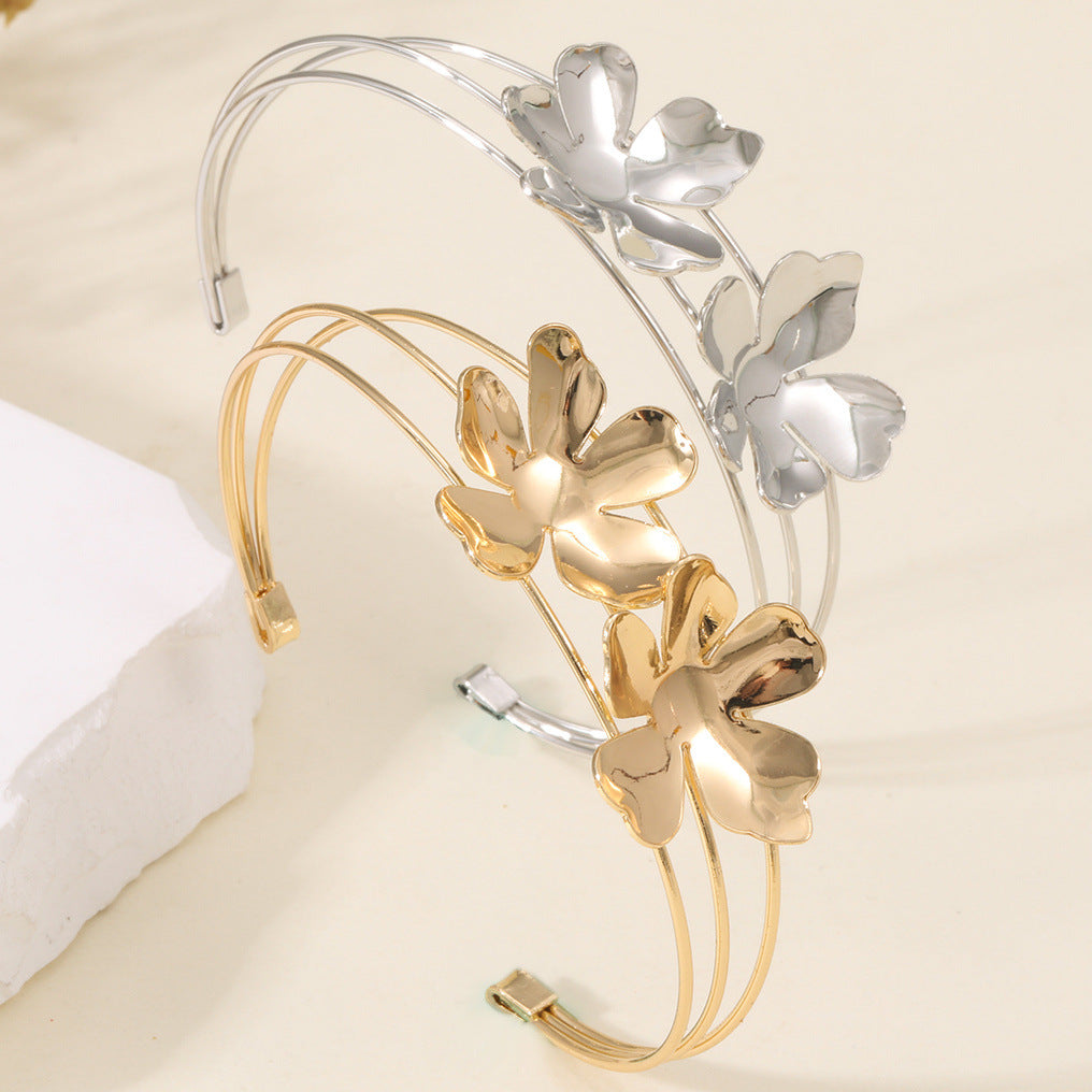 Women's cuff bracelet with artistic leaf motif Calm Wears-https://detail.1688.com/offer/898942880722.html-Calm Wears-Silver-Calm Wears