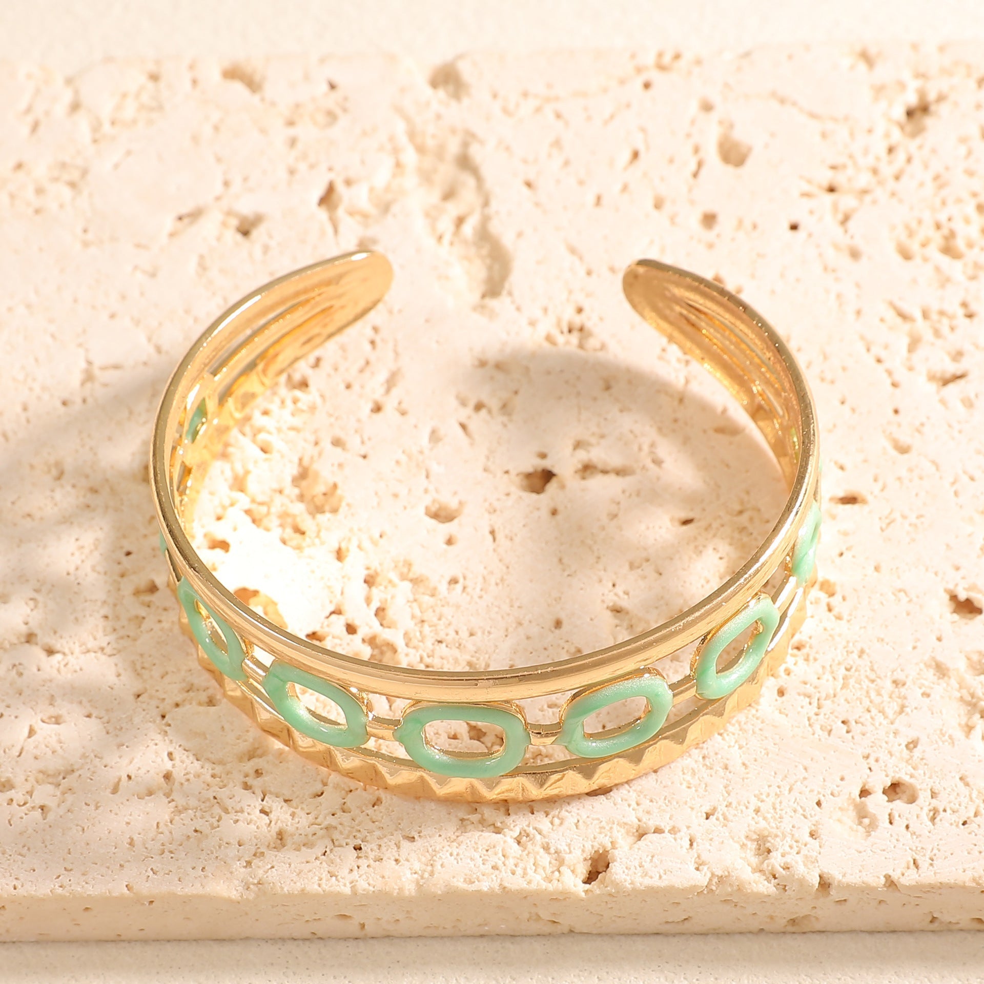 Women's cuff with elegant spiral design Calm Wears-https://detail.1688.com/offer/1049937061386.html-Calm Wears-Style 3-Calm Wears
