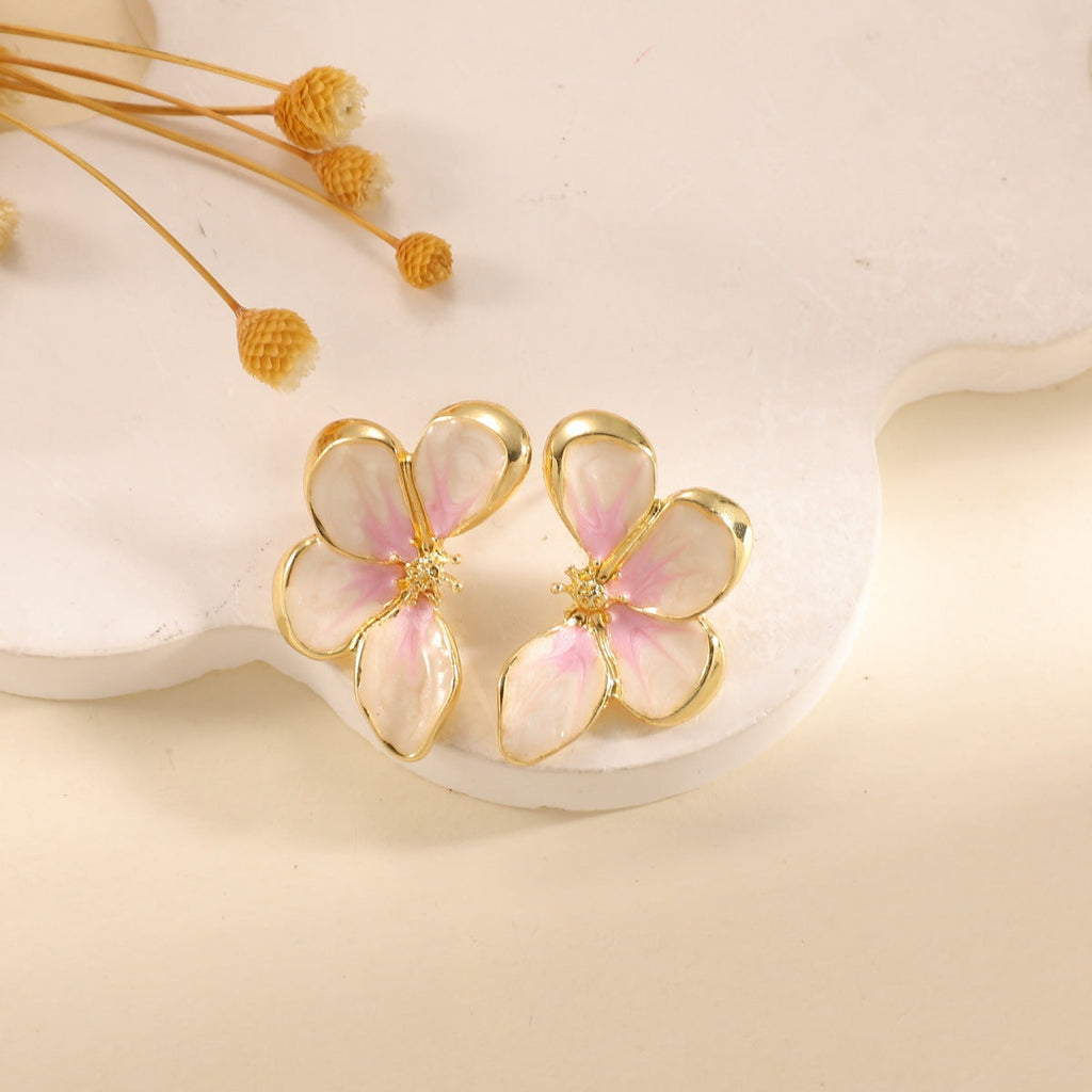 Women's ear clips in elegant floral design with a glossy coating Calm Wears-https://detail.1688.com/offer/1030684444667.html-Calm Wears-Calm Wears