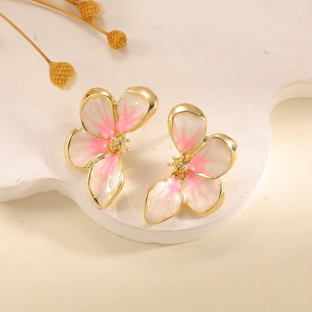 Women's ear clips in elegant floral design with a glossy coating Calm Wears-https://detail.1688.com/offer/1030684444667.html-Calm Wears-Calm Wears