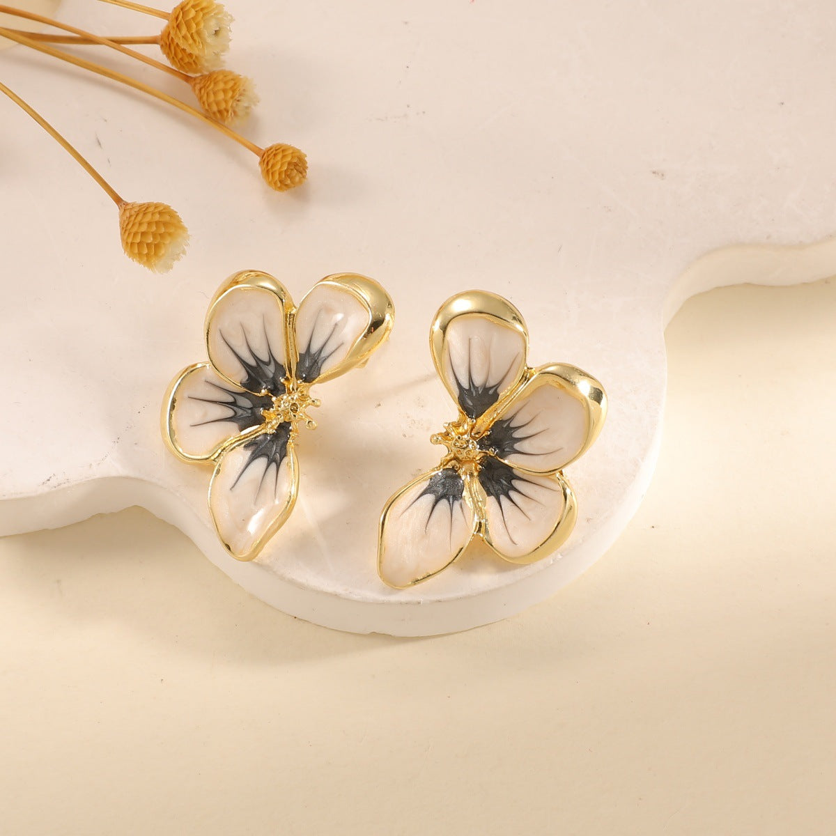 Women's ear clips in elegant floral design with a glossy coating Calm Wears-https://detail.1688.com/offer/1030684444667.html-Calm Wears-Teal-Calm Wears