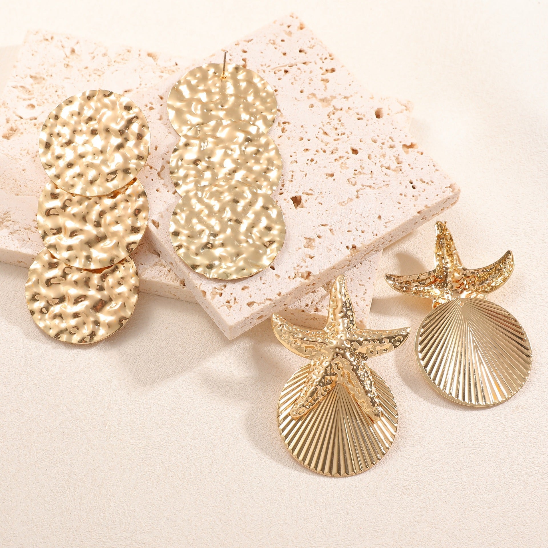 Women's ear clips in luxurious shell and starfish design Calm Wears-https://detail.1688.com/offer/982158722475.html-Calm Wears-Unknown-Calm Wears